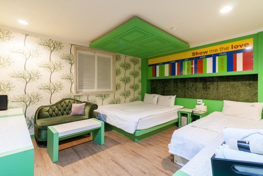 Standard Twin Room photo 2