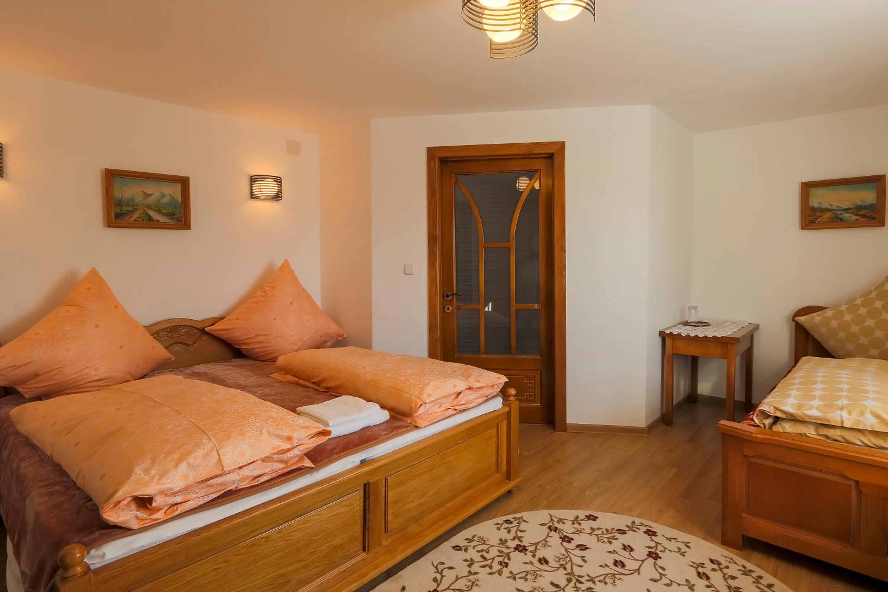 Triple Room with Private Bathroom - Photo 2
