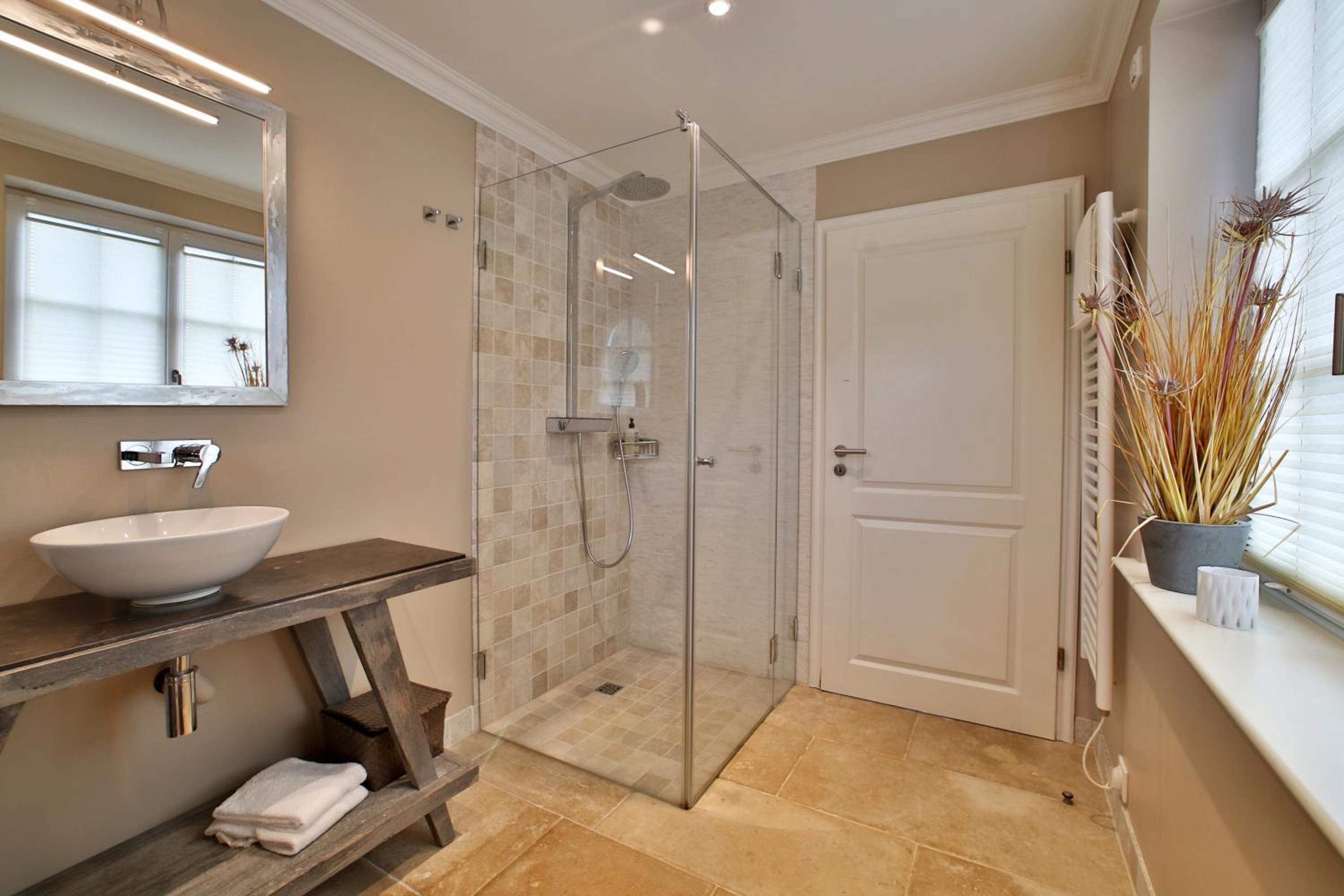 Deluxe Double Room with Side Sea View photo 3