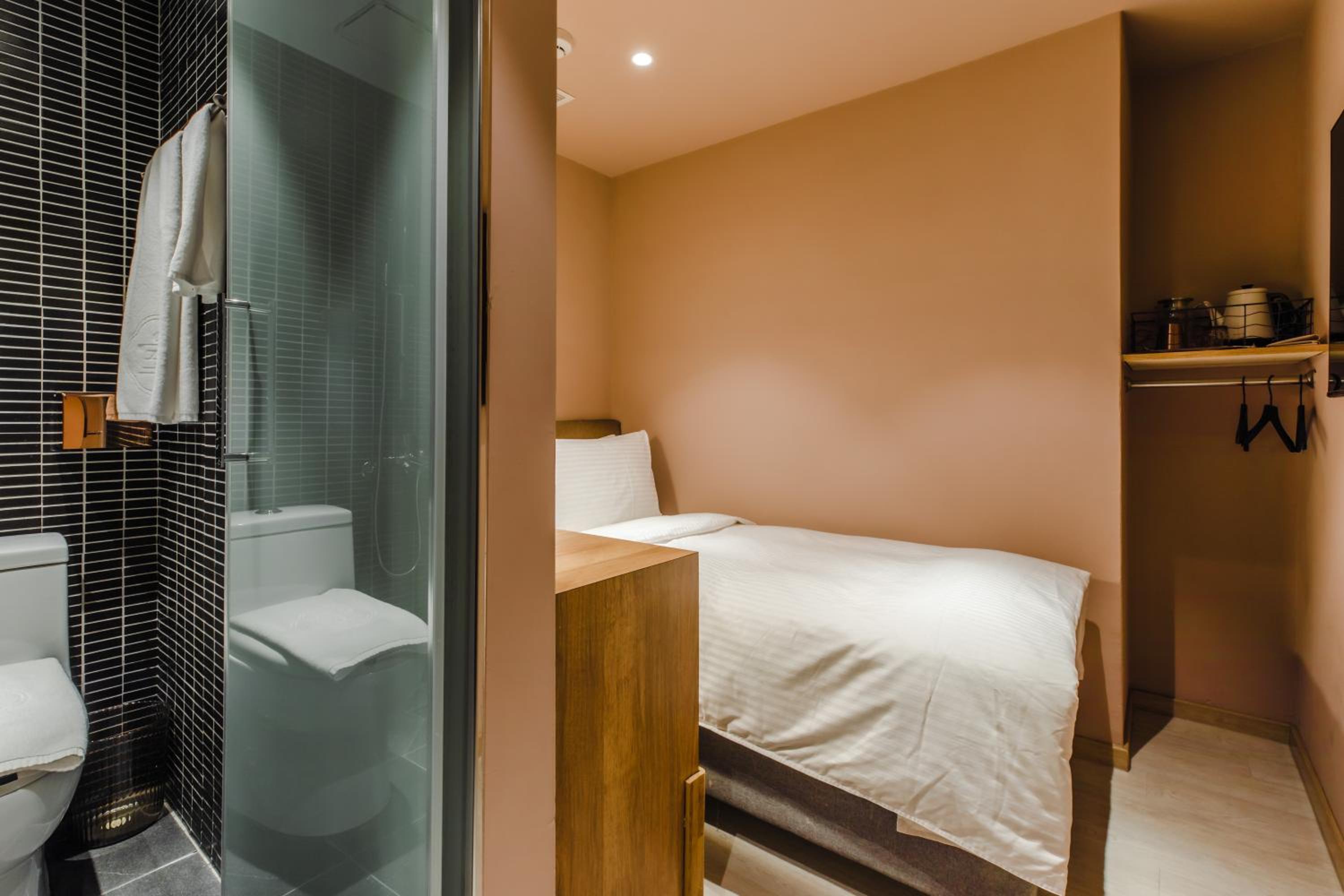 Standard Single Room with No Window photo 2