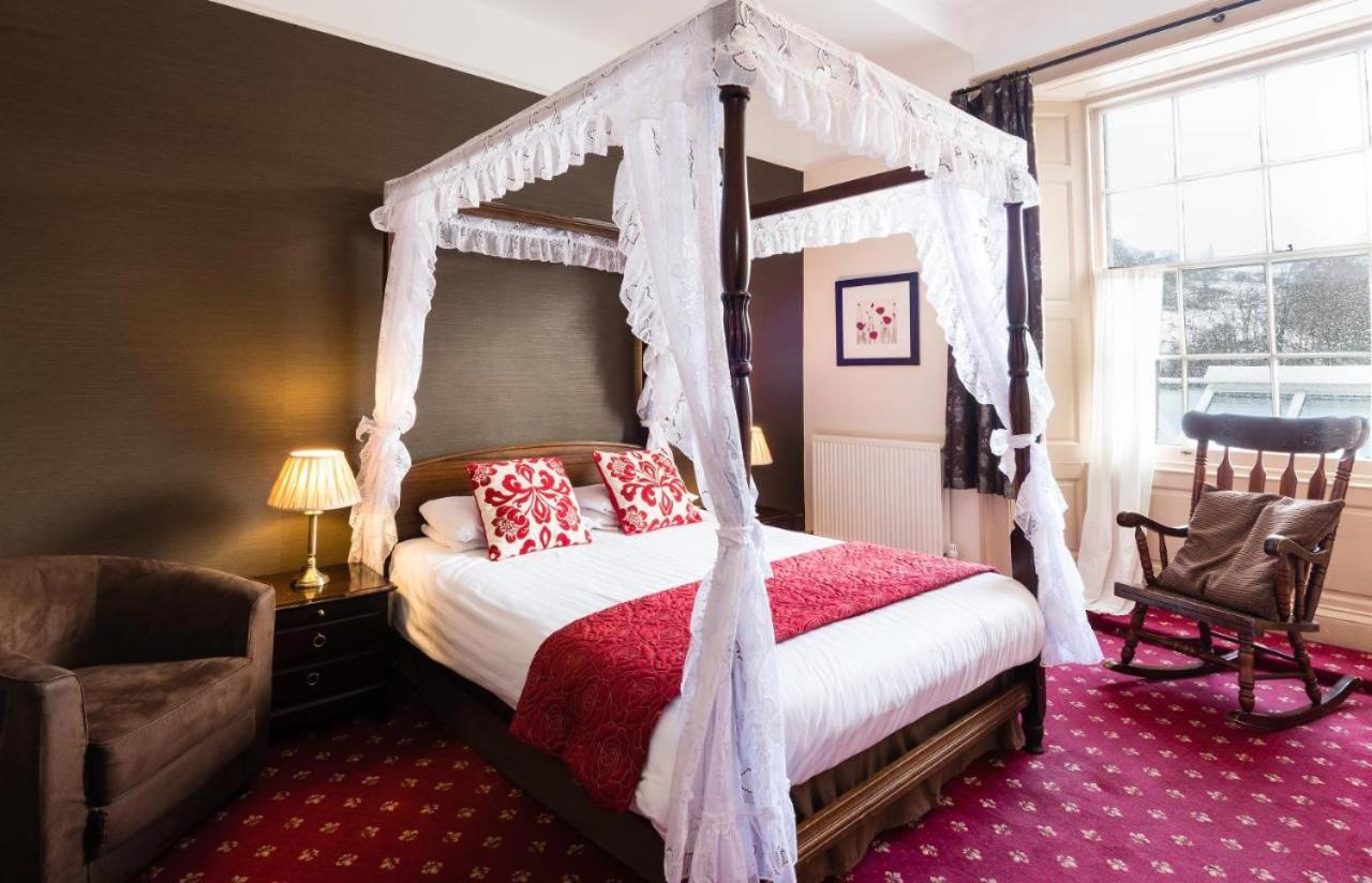 Four Poster Room with River View photo 1