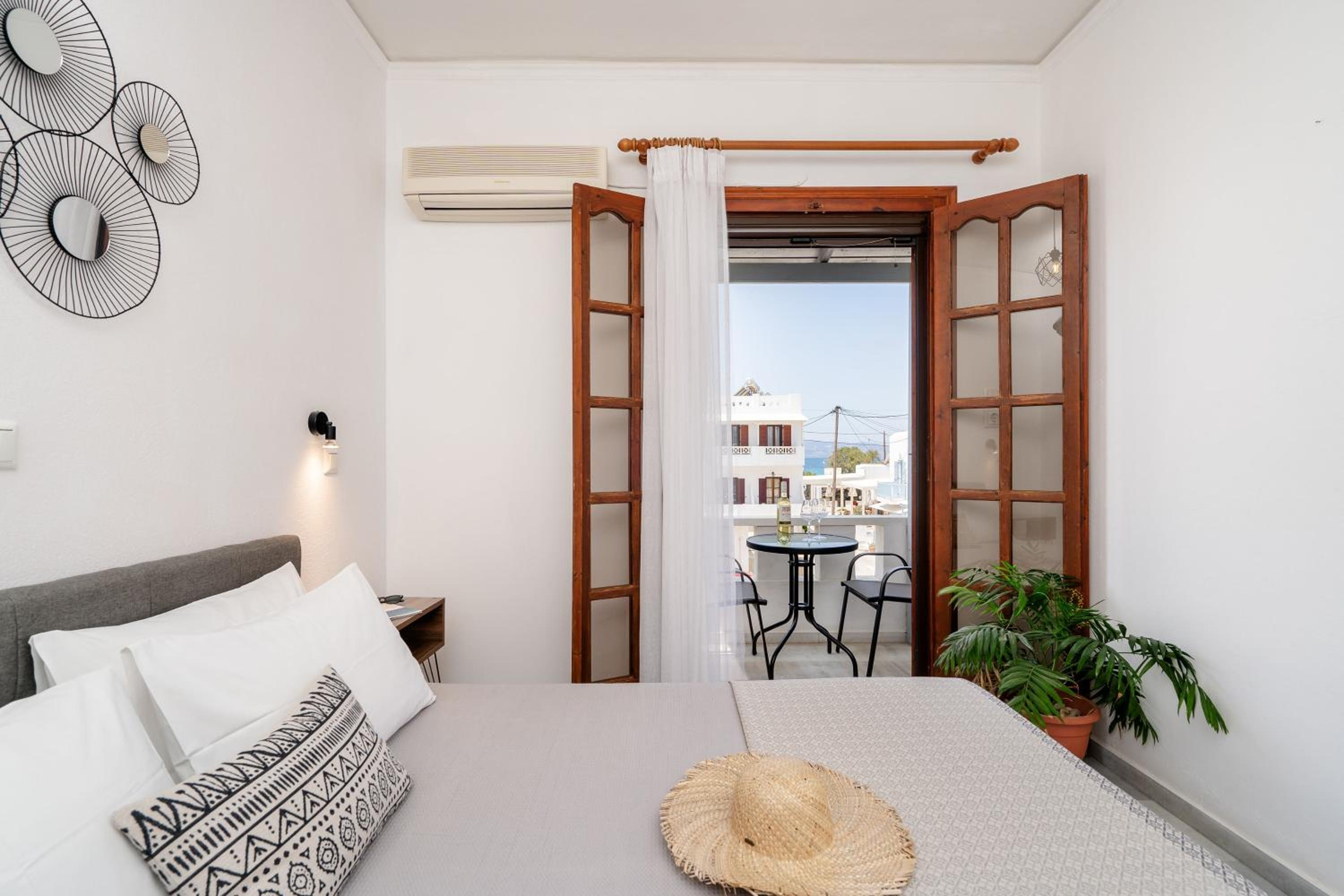 Studio Apartment with Sea View photo 3