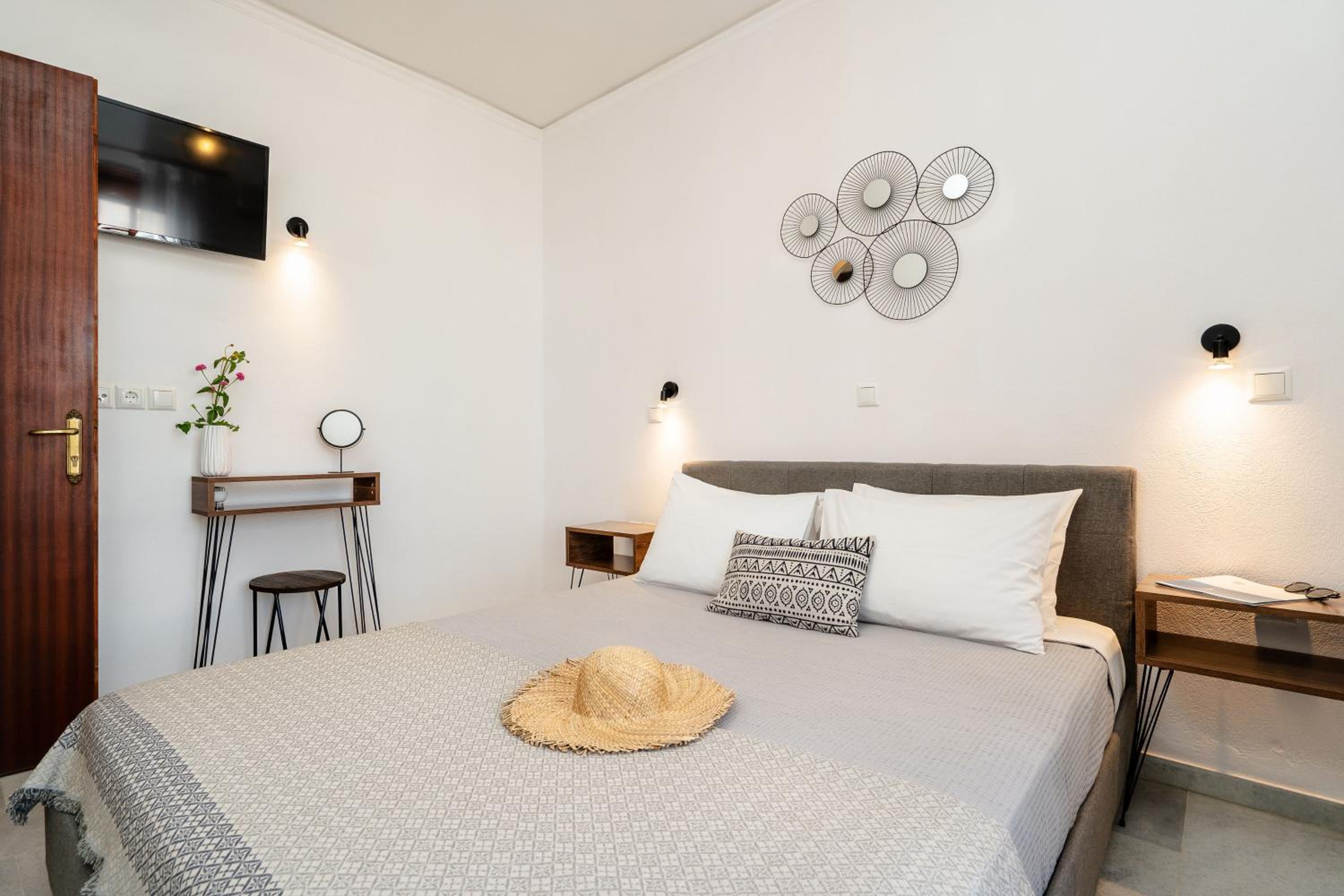 Studio Apartment with Sea View photo 1