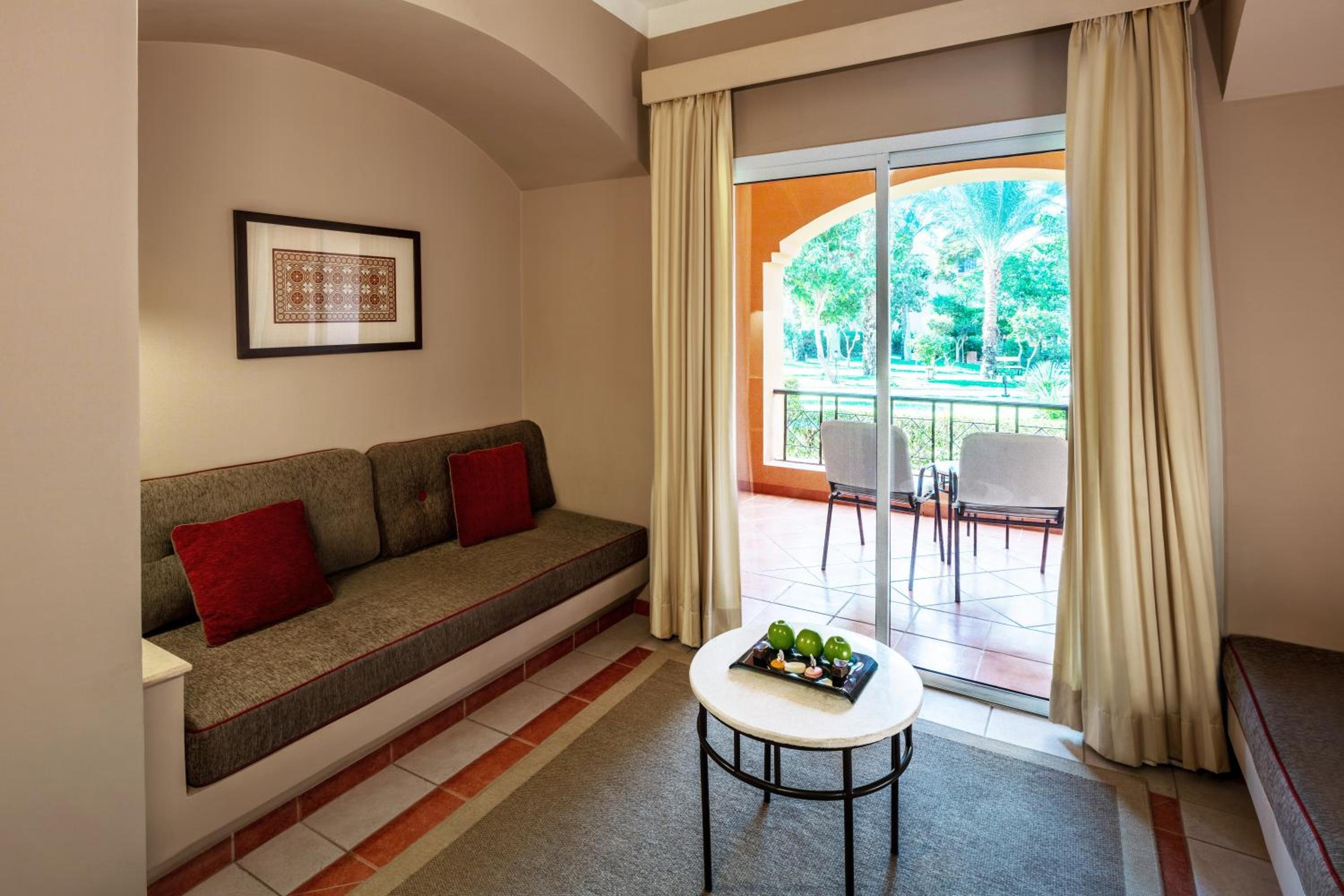 Family, Queen or Twin Bed, Garden View