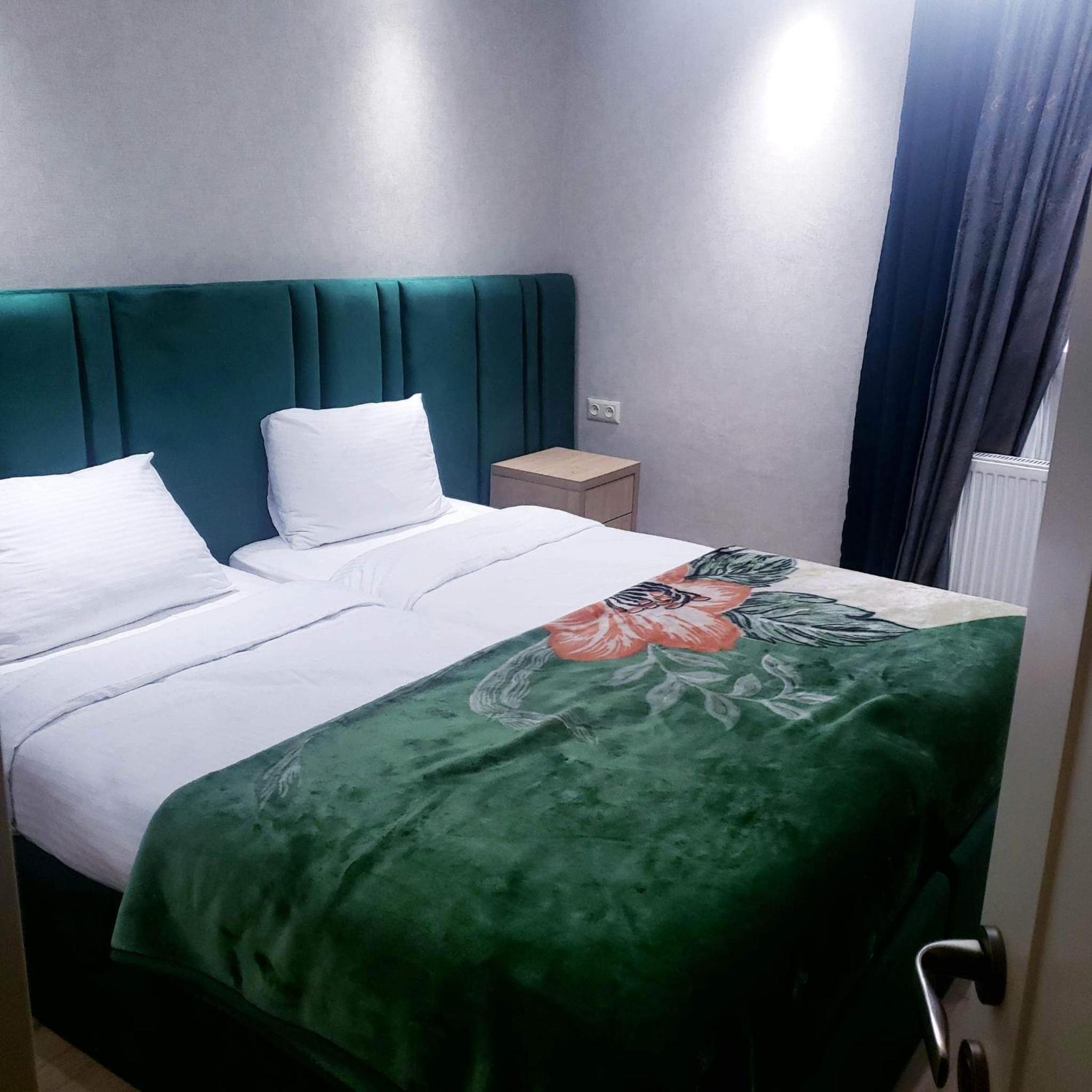 Double or Twin Room with Private Bathroom photo 1
