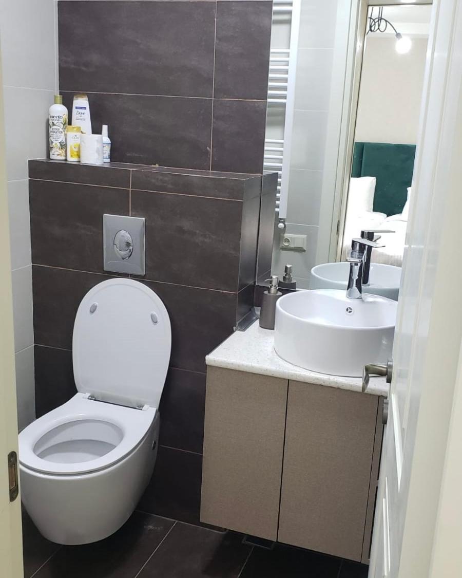 Double or Twin Room with Private Bathroom photo 3