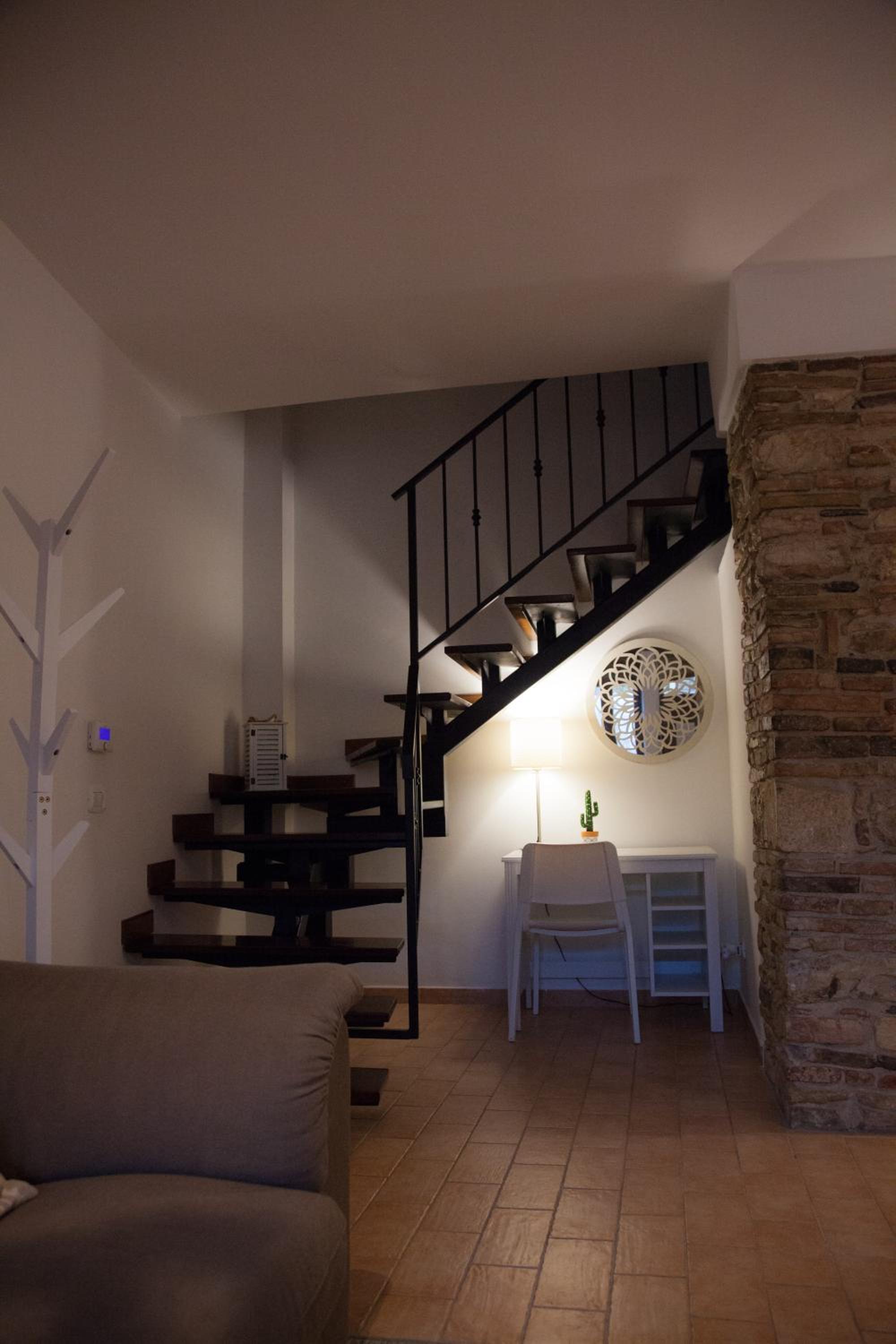 Two-Bedroom House - Photo 19