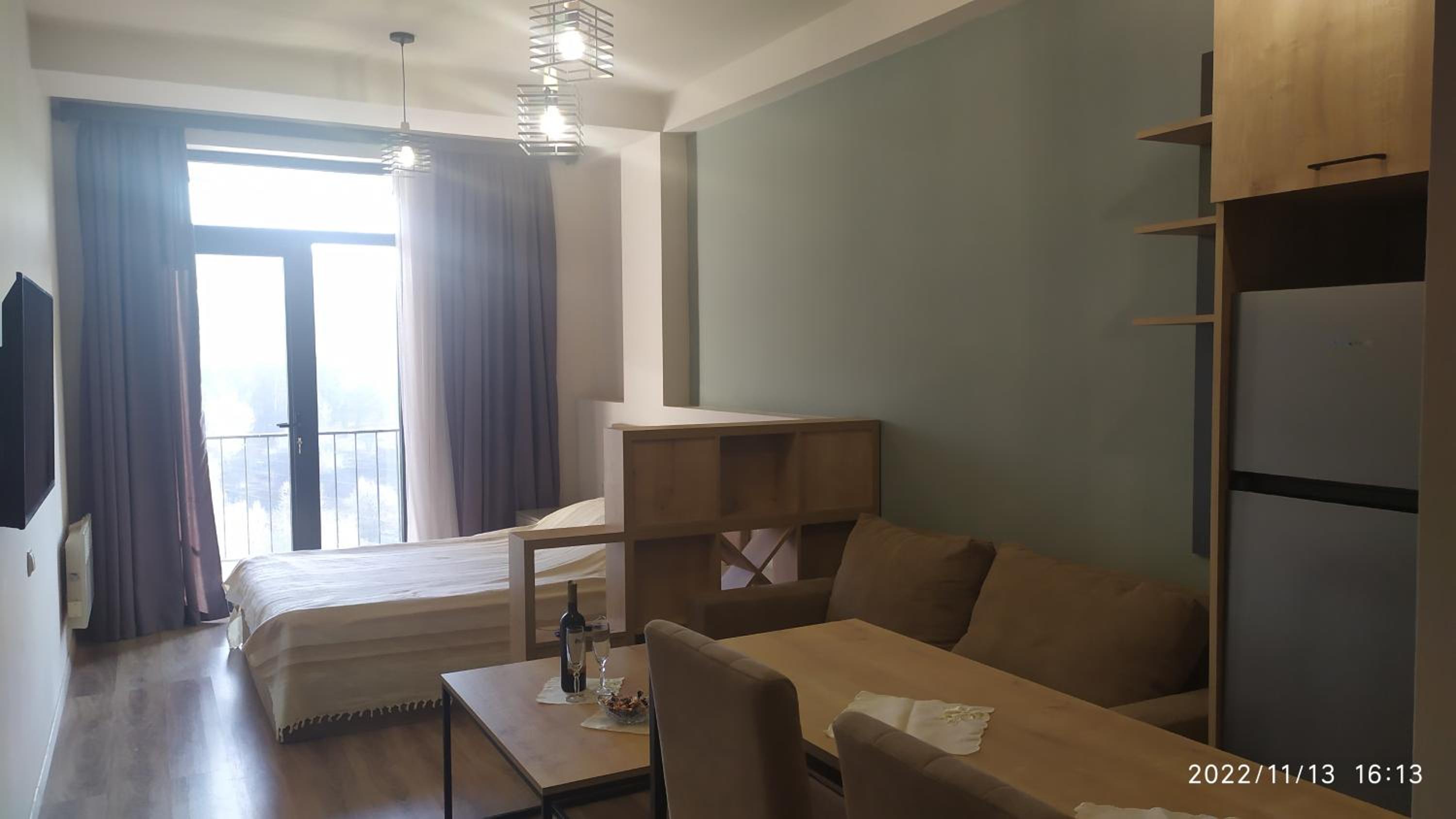 One-Bedroom Apartment photo 1