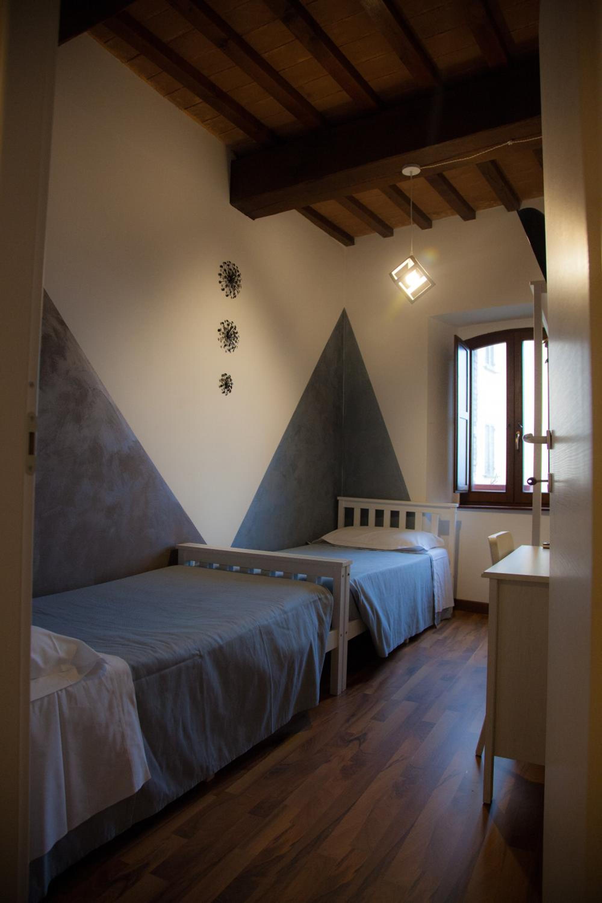 Two-Bedroom House - Photo 13