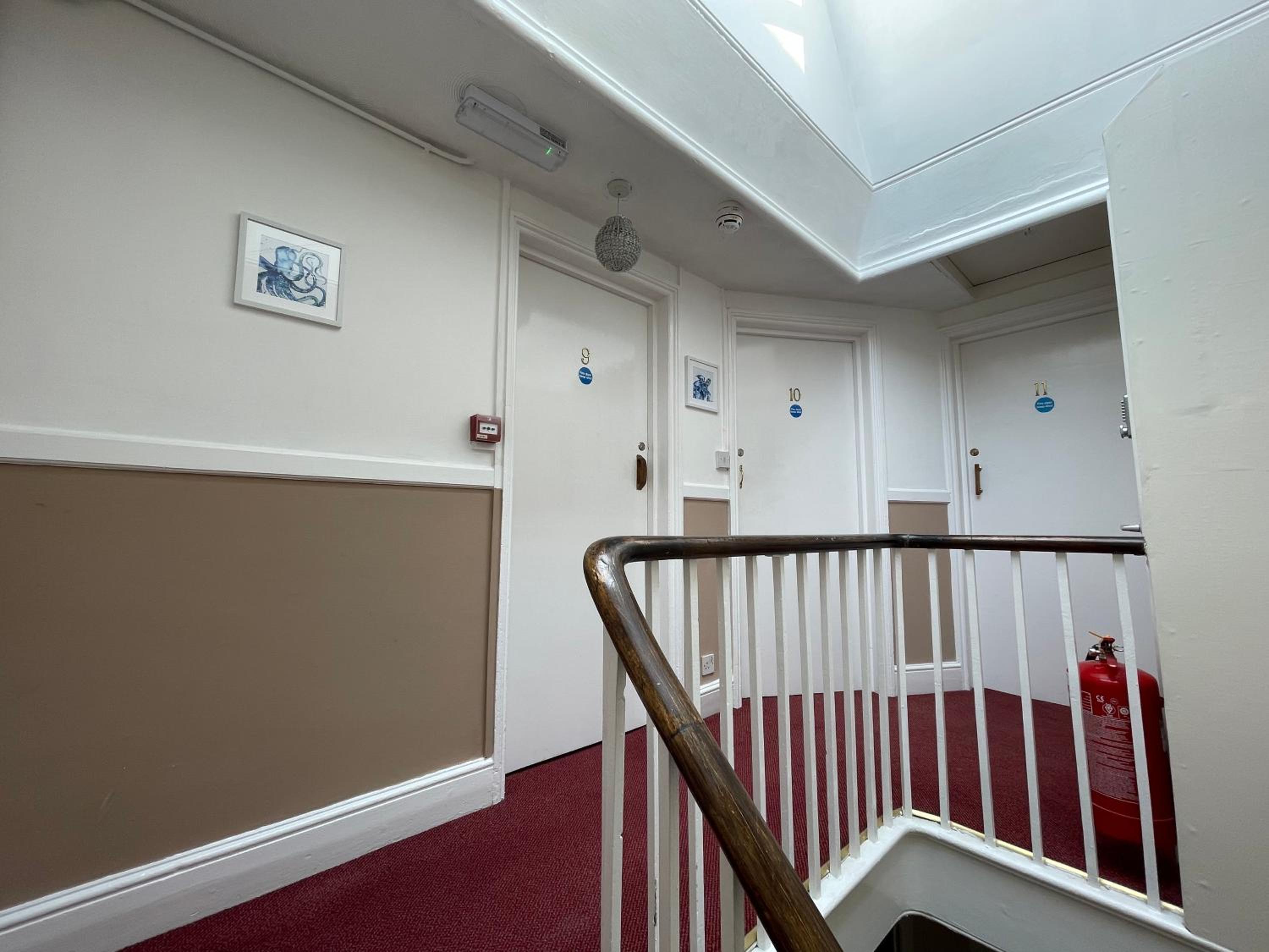 Family Room with Sea View - Photo 8