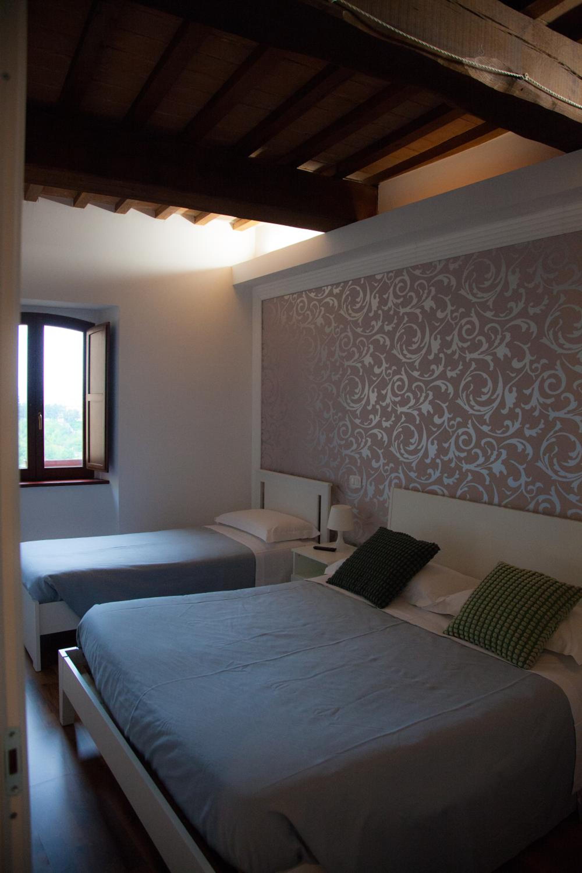 Two-Bedroom House - Photo 1