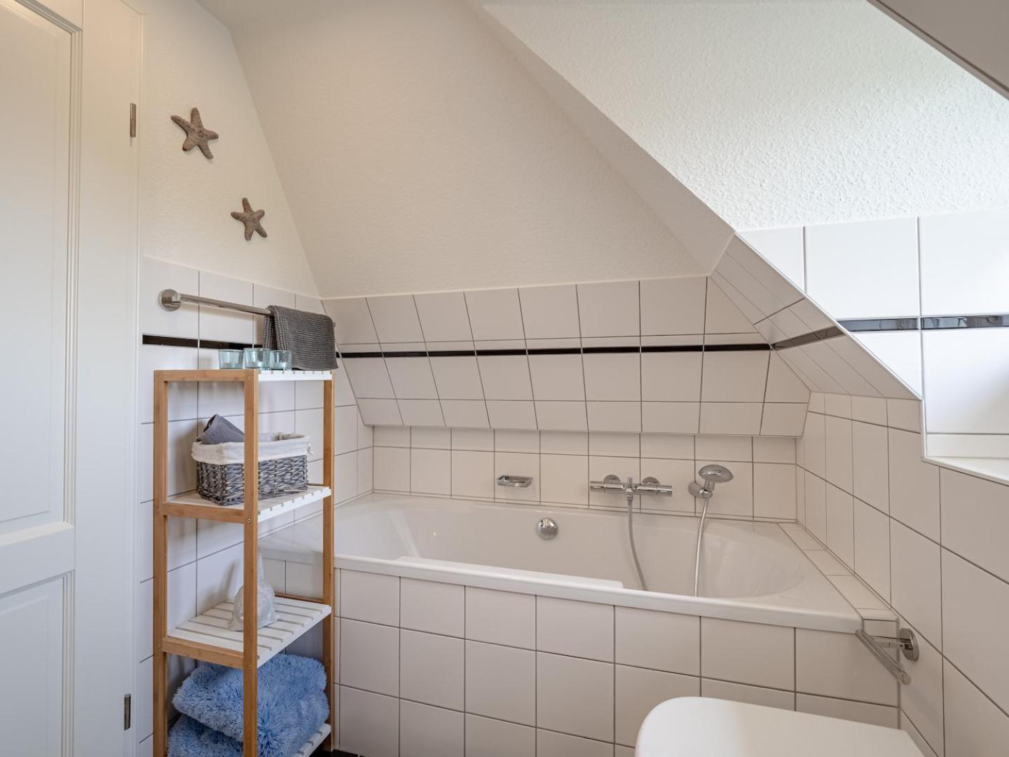 Two-Bedroom House photo 2