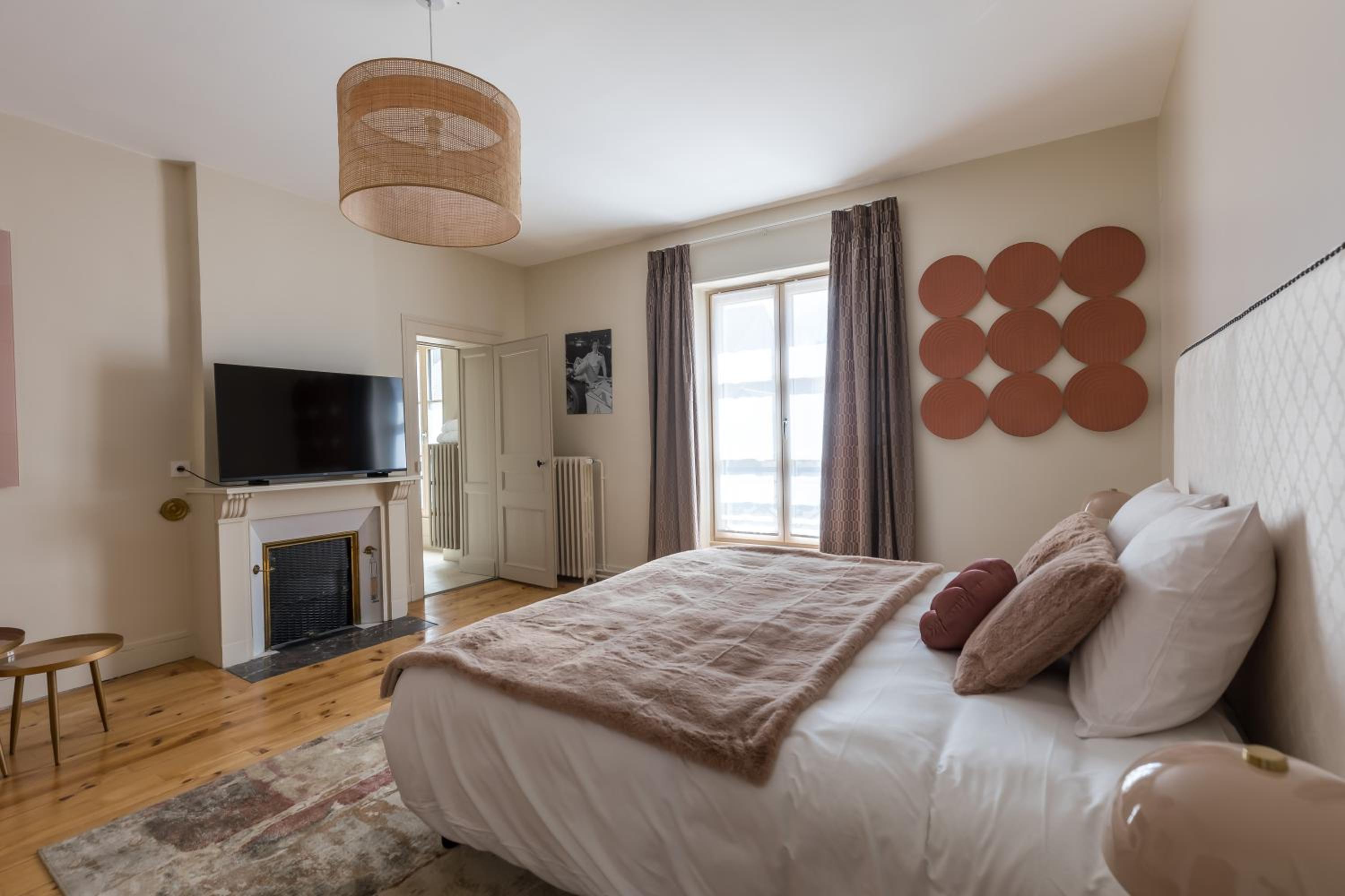 Double or Twin Room with Private Bathroom - Photo 8