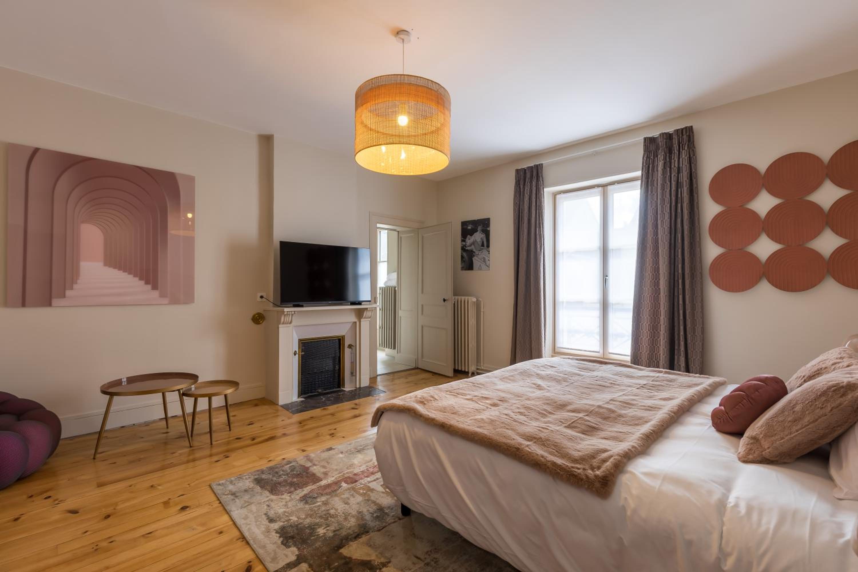 Double or Twin Room with Private Bathroom - Photo 1