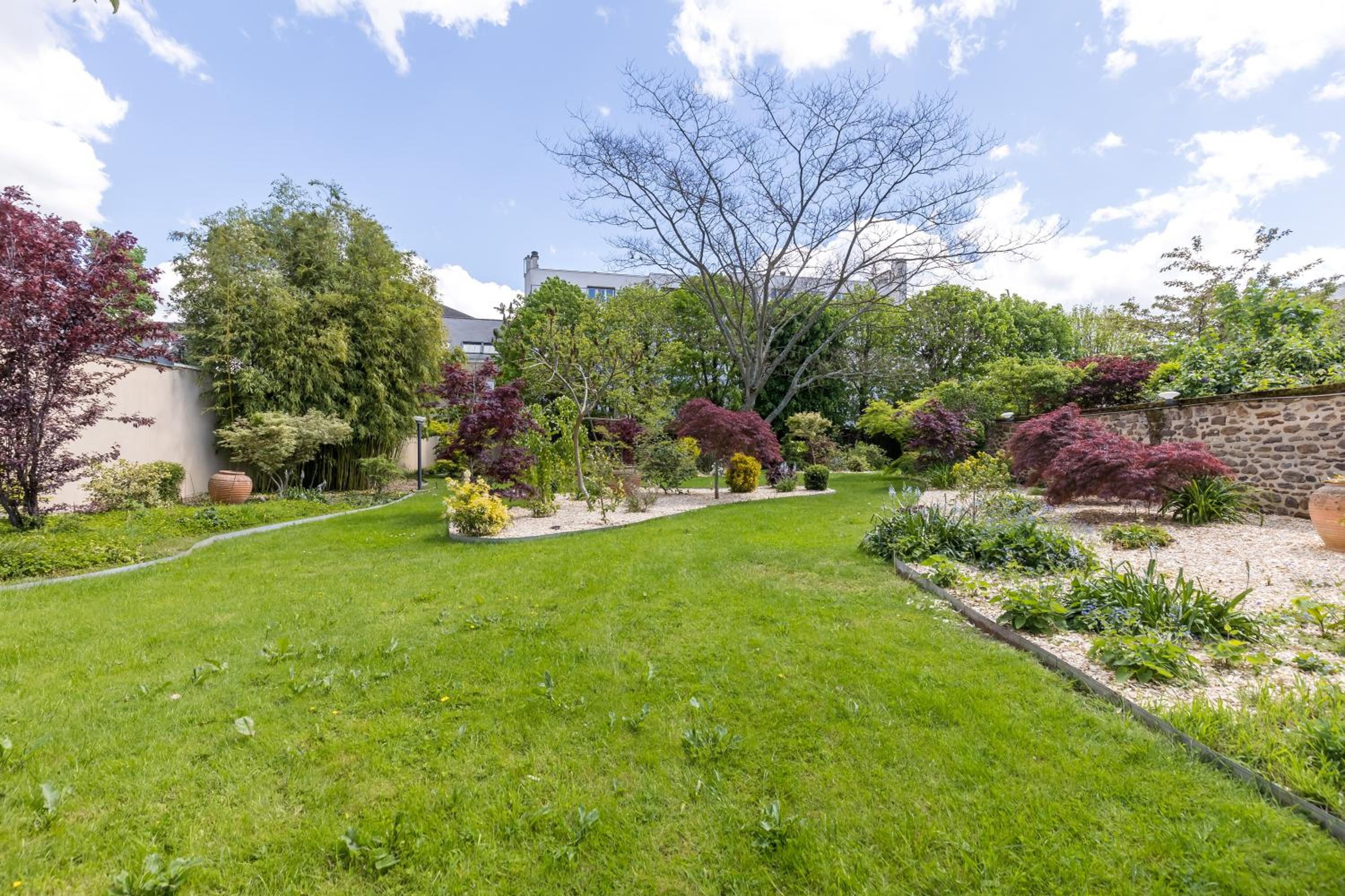 Studio with Garden View - Photo 25
