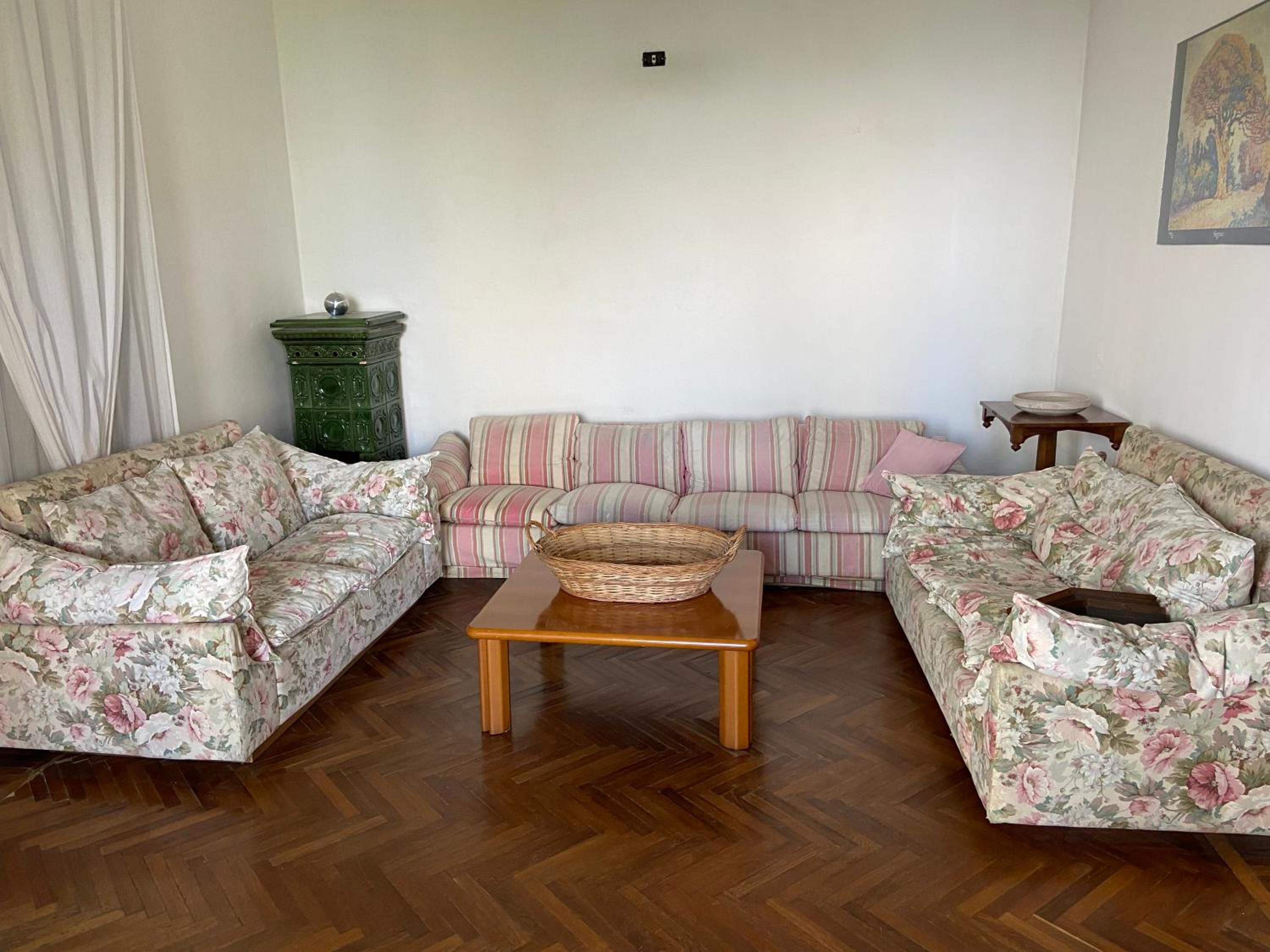 Villa photo 1