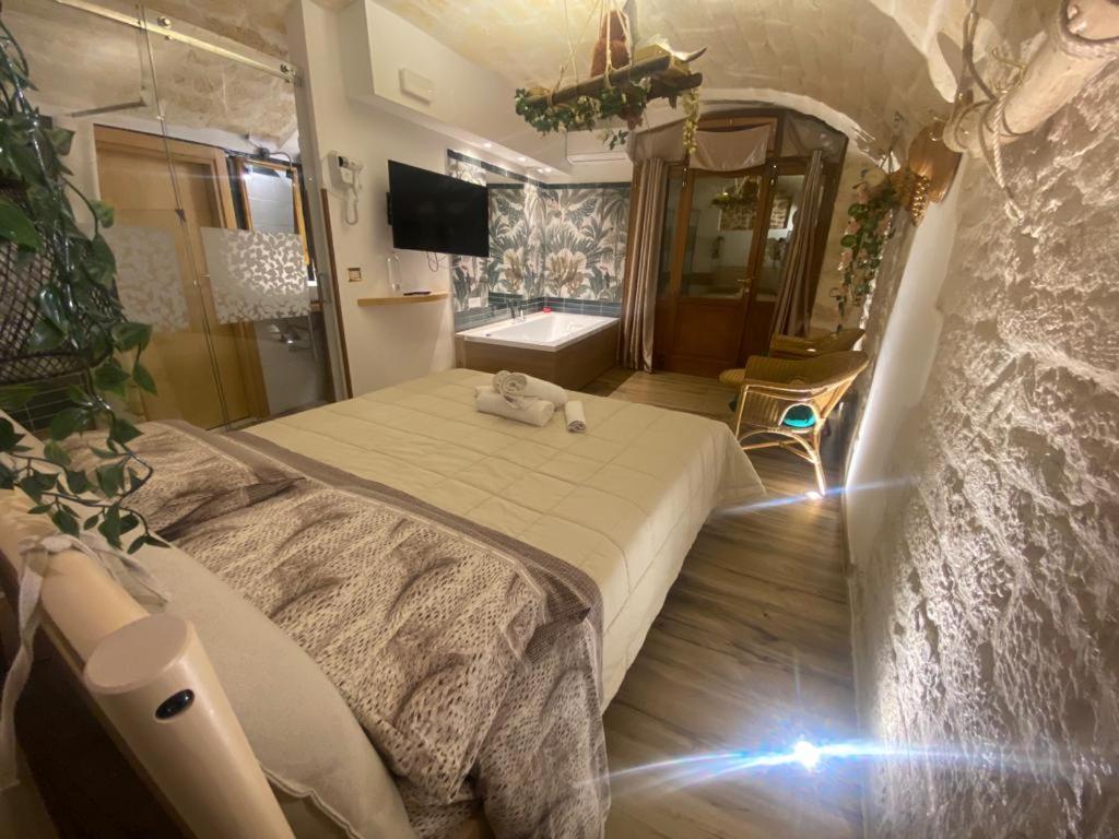 Superior King Room - Photo 4