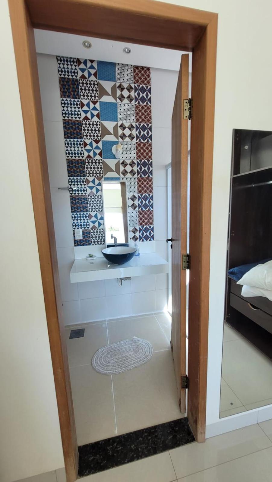 Suite with Balcony - Photo 6