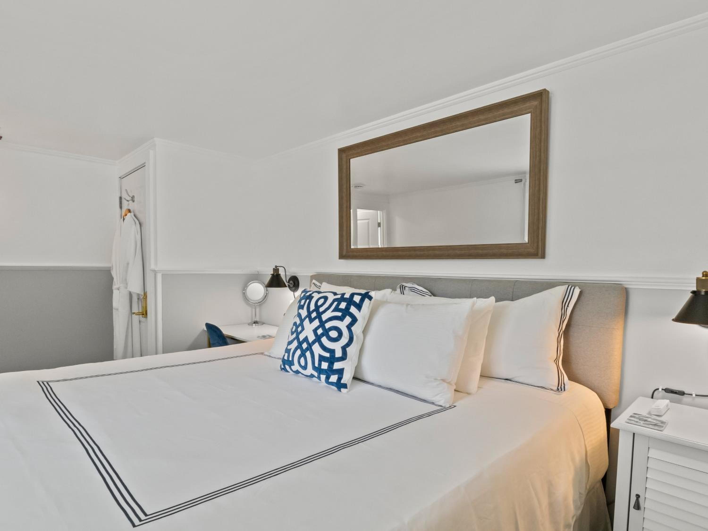 2nd Floor King Guest Room - Not Pet Friendly photo 2
