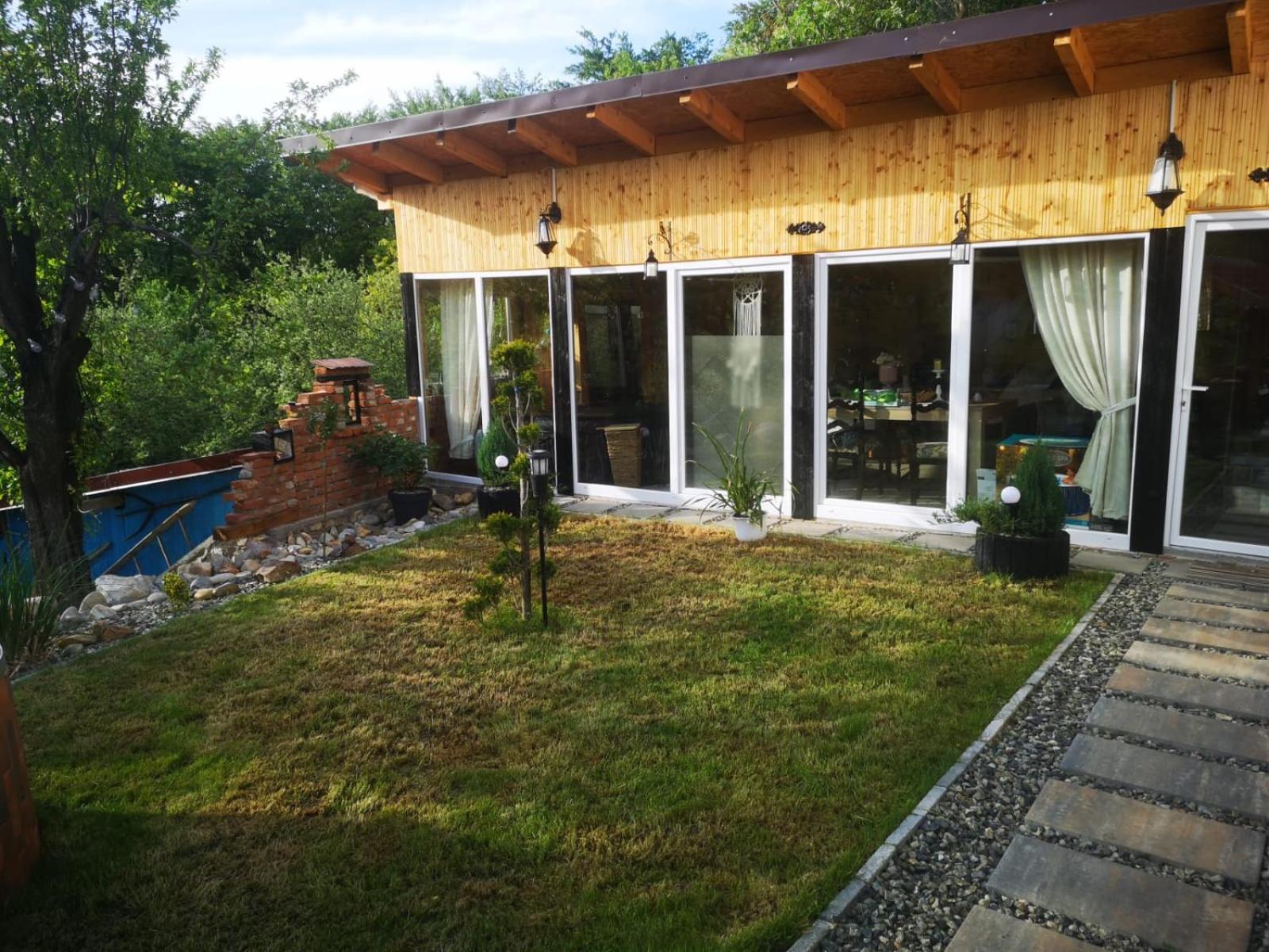One-Bedroom House - Photo 46
