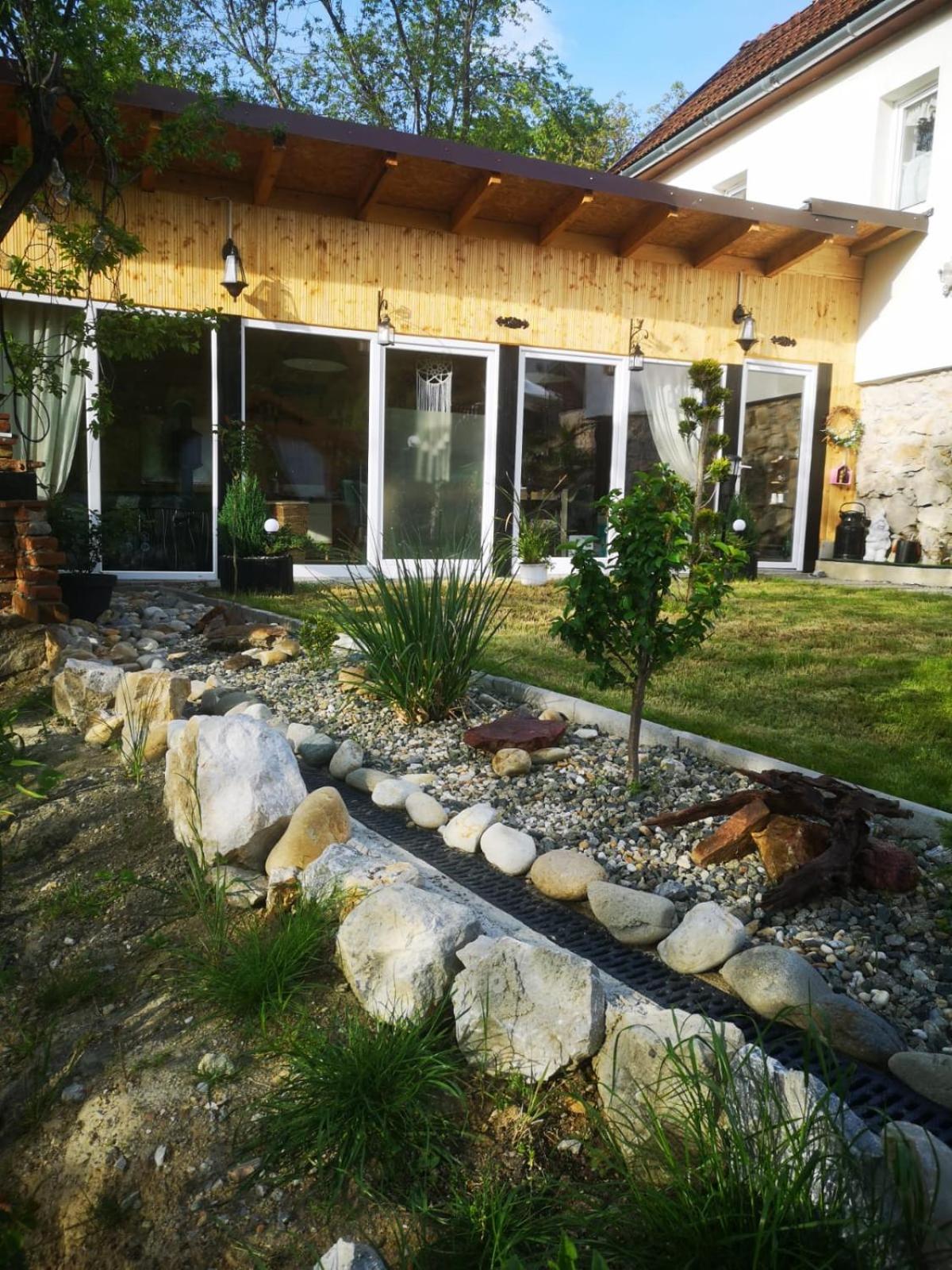 One-Bedroom House - Photo 42