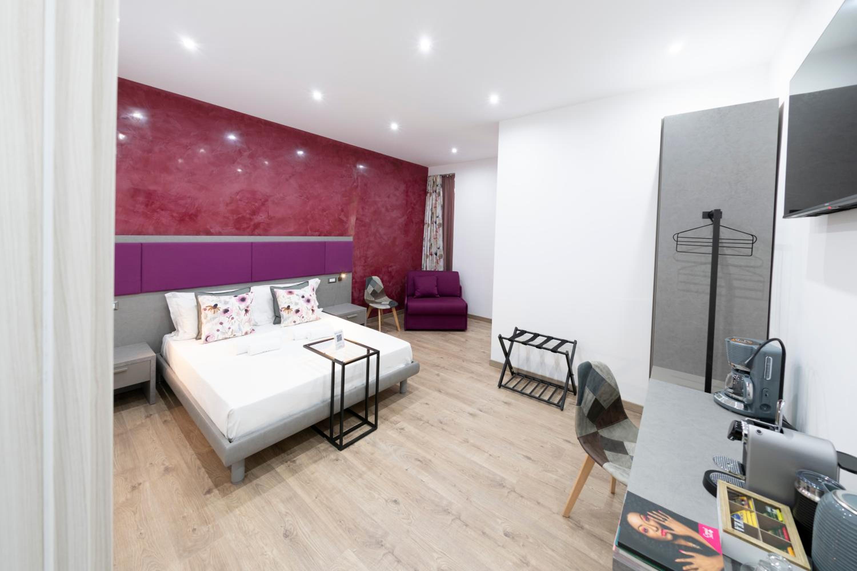 Superior King Room photo 1
