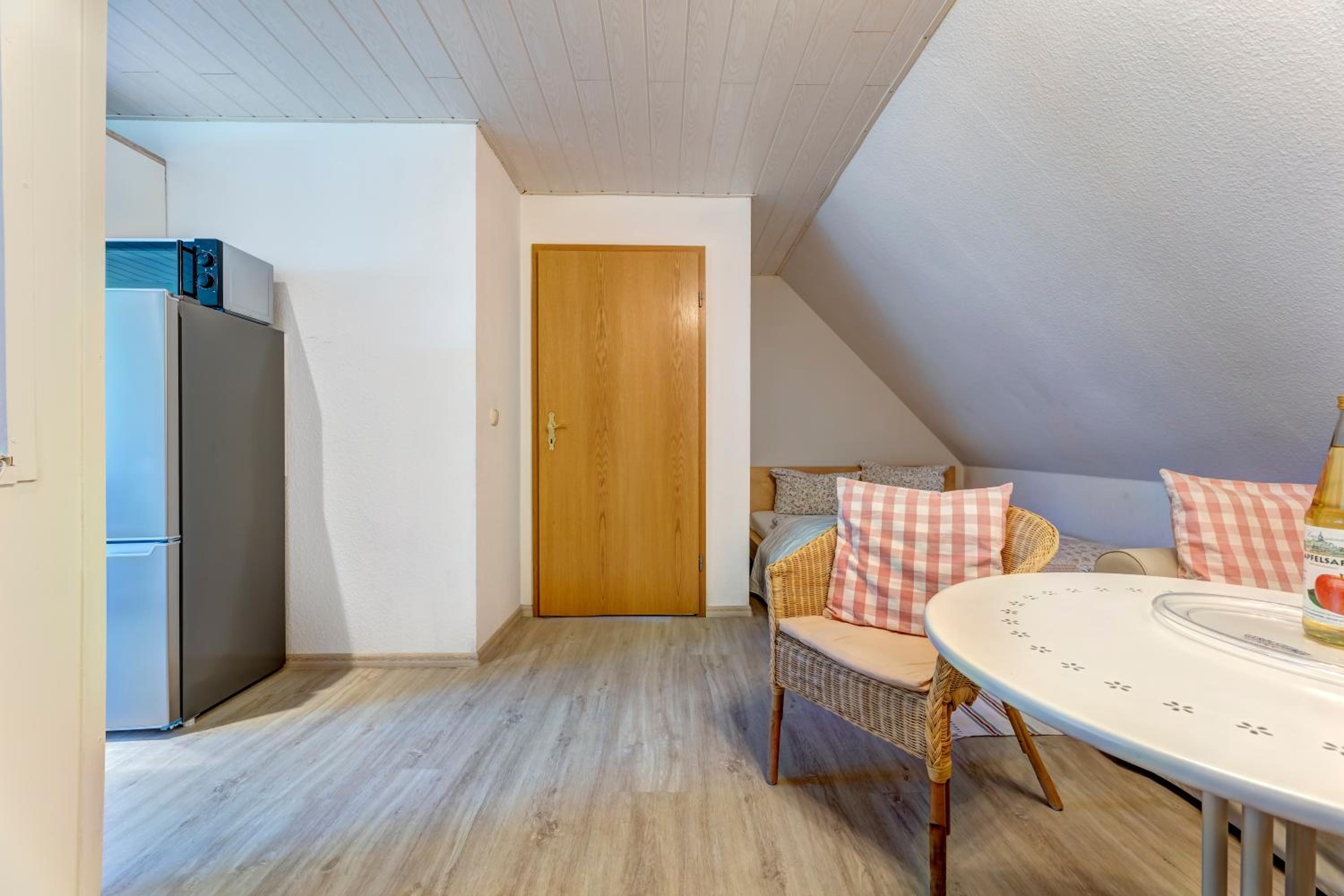 Studio Apartment photo 2