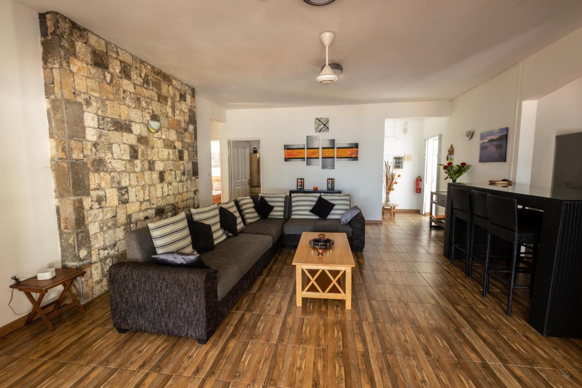 Three-Bedroom Villa photo 3