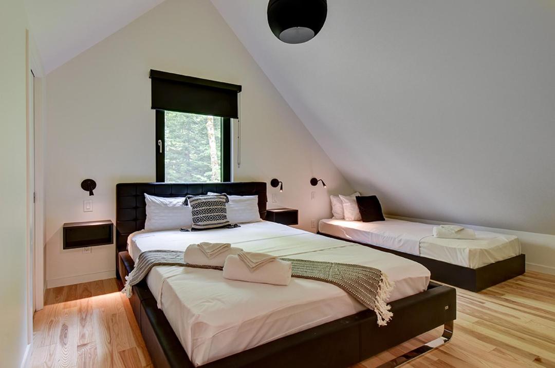 Three-Bedroom Chalet photo 3