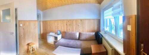 Family Room with Private Bathroom photo 1