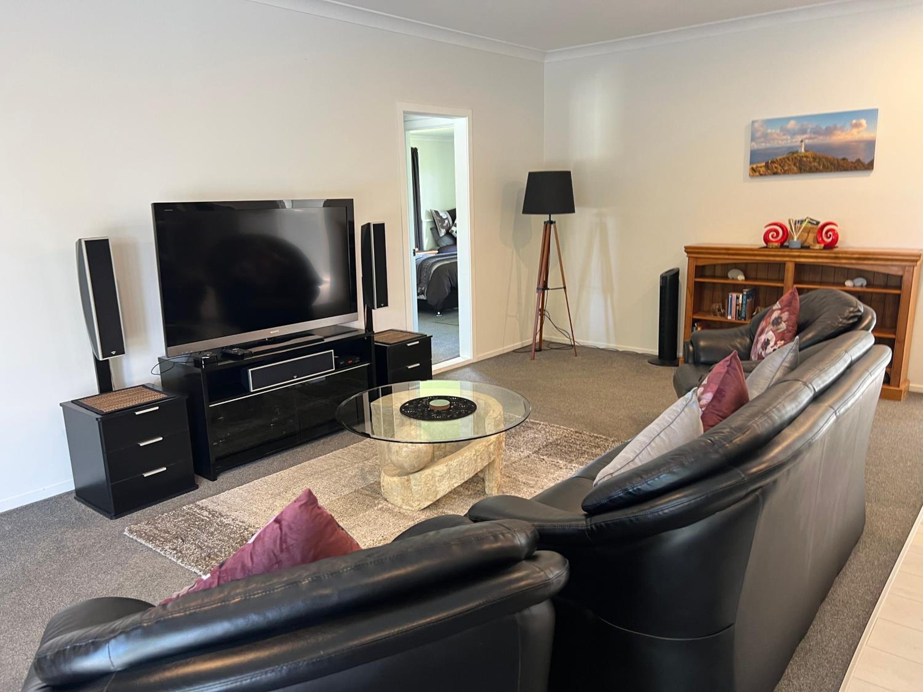 Three-Bedroom House photo 2