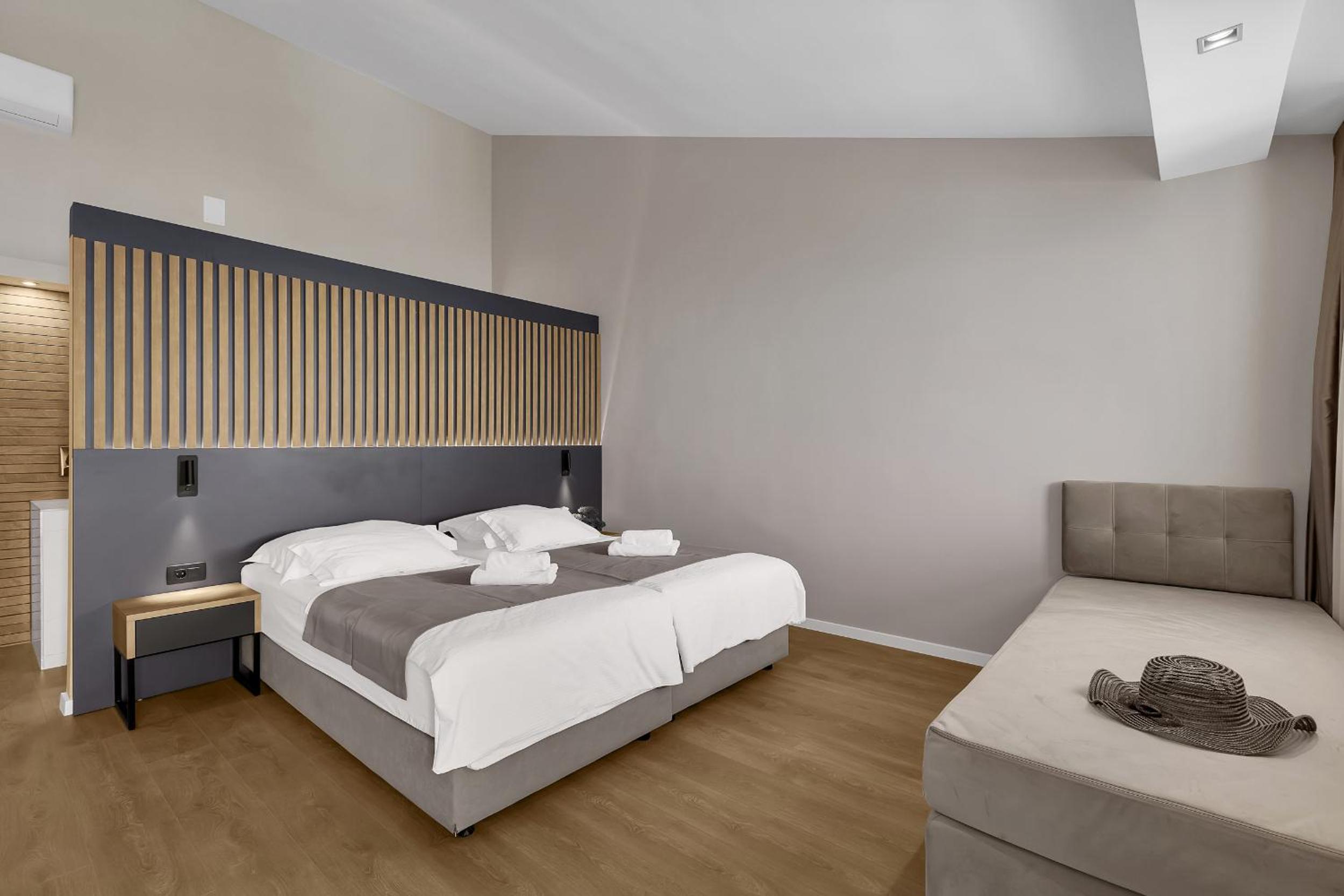 Suite with Sea/Pool View