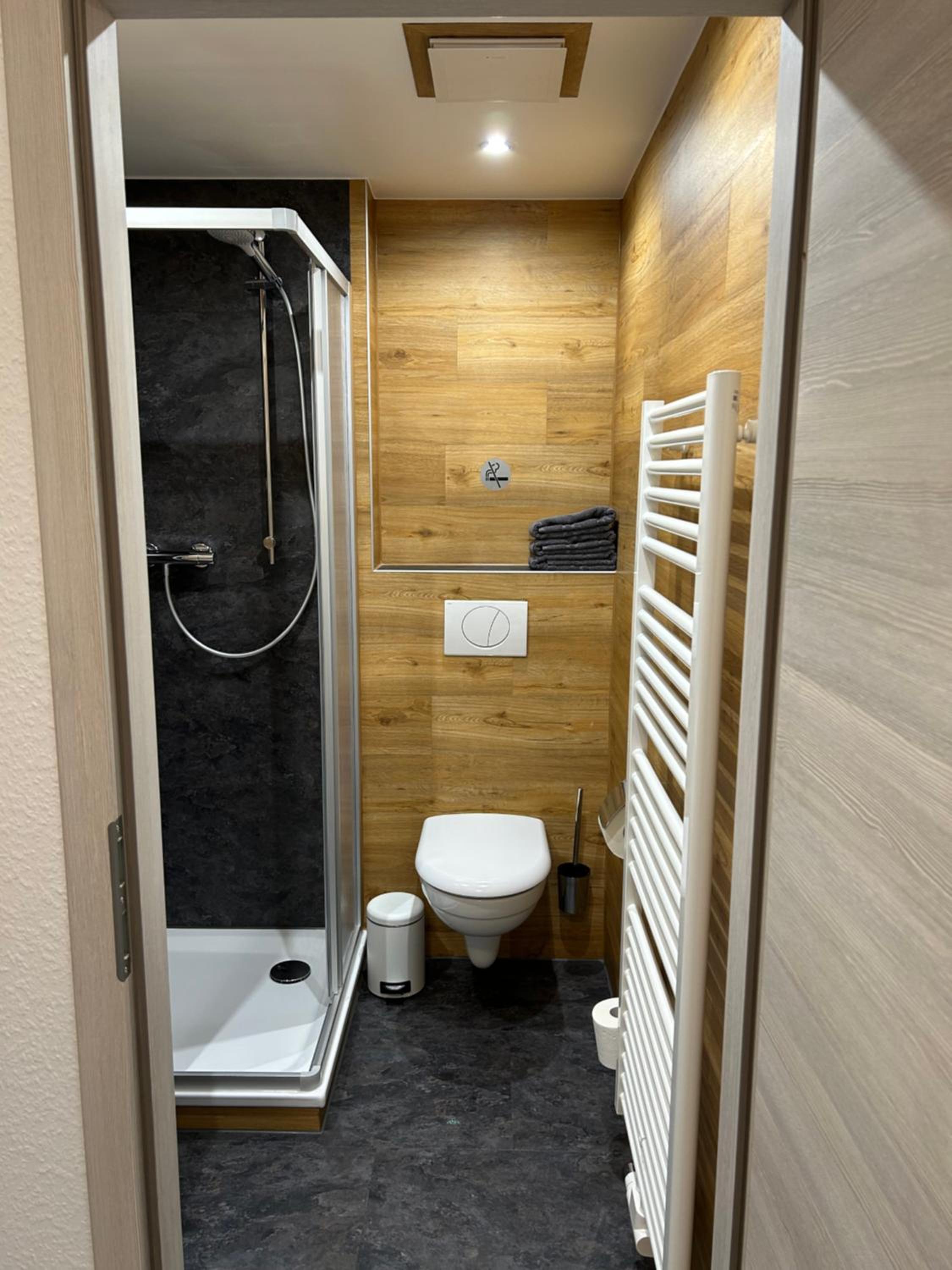 Standard Double Room with Shared Bathroom photo 3