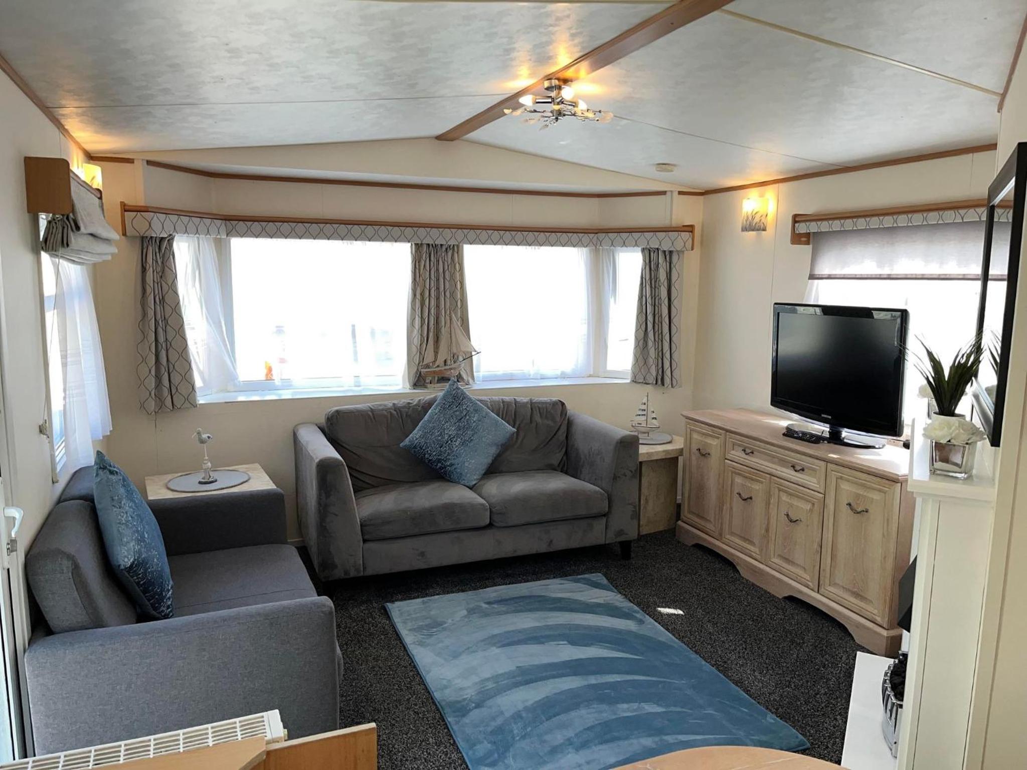 Caravan 10 photo 1