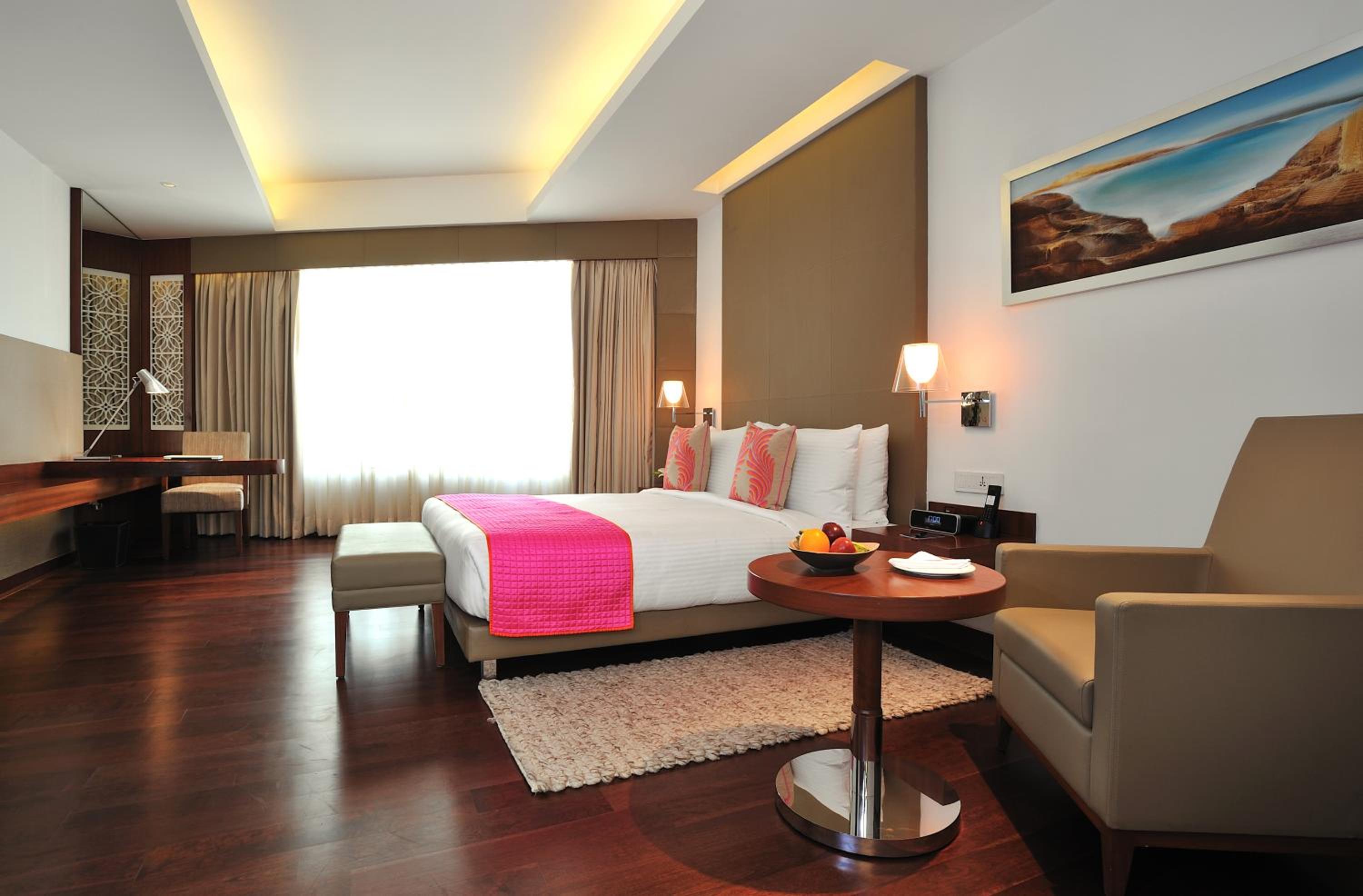Studio Suite with omplimentary Welcome Drink & Chef's Amenities on Arrival photo 2