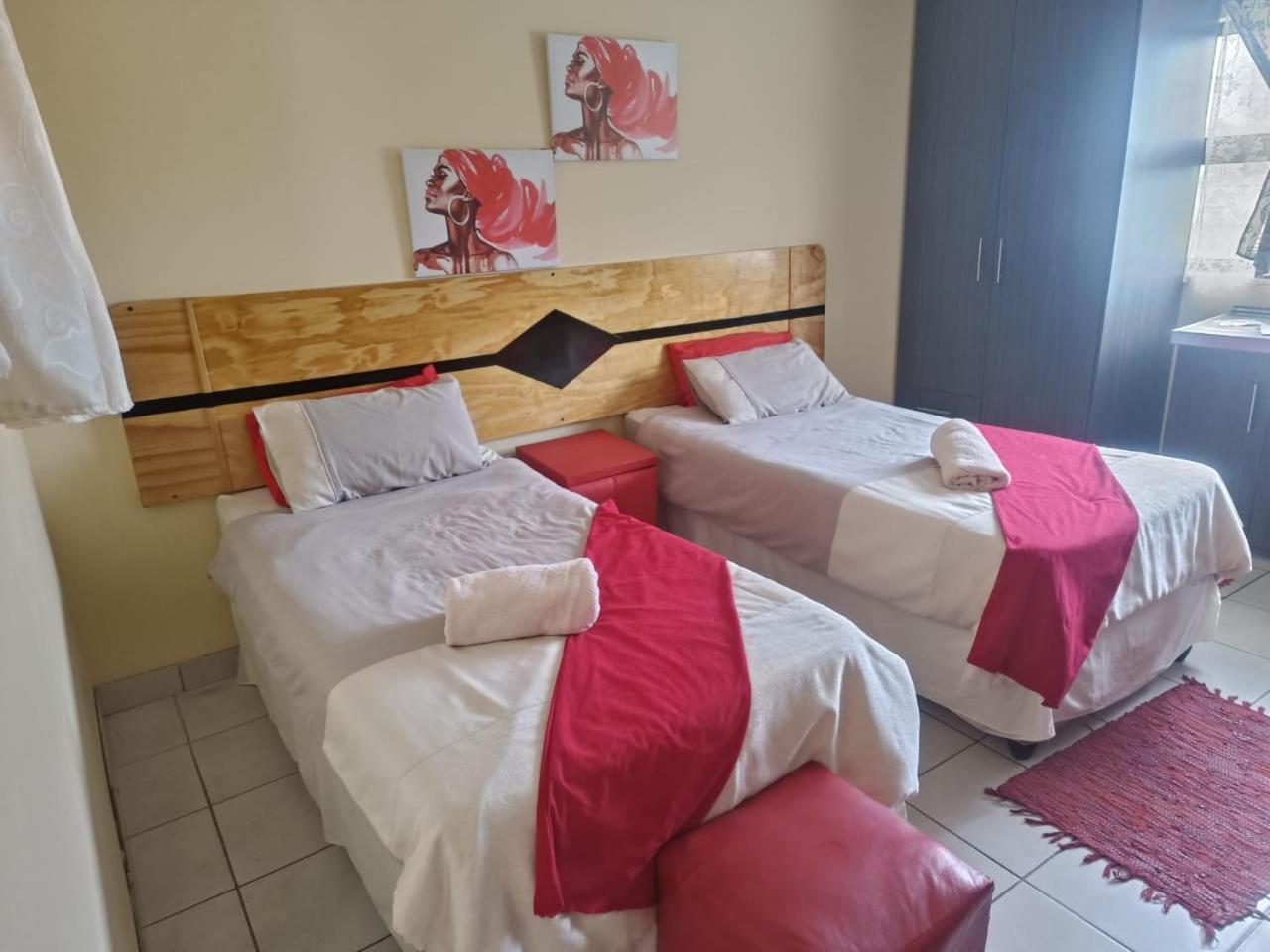 Classic Twin Room - Photo 1