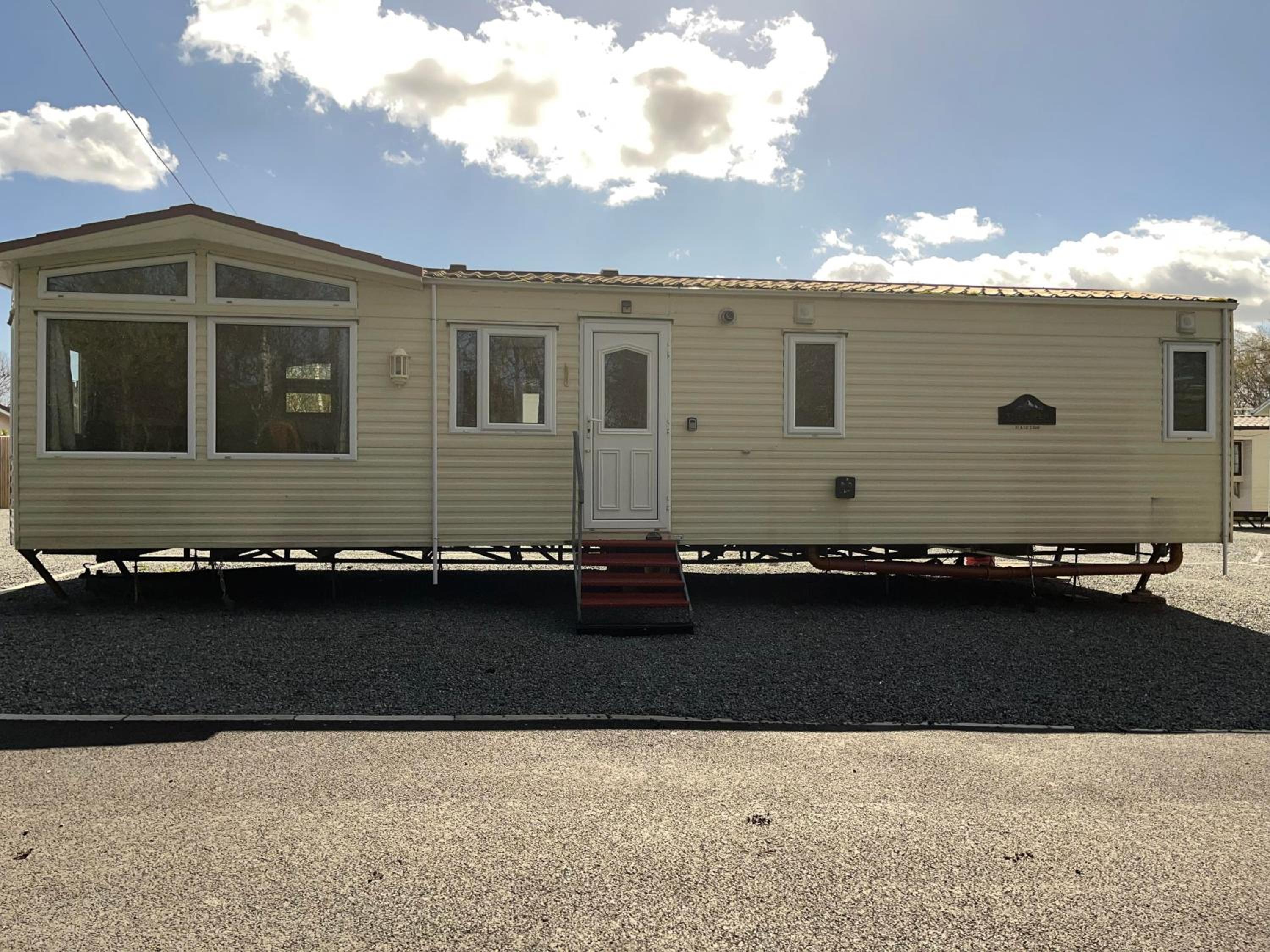 Caravan 11 photo 2