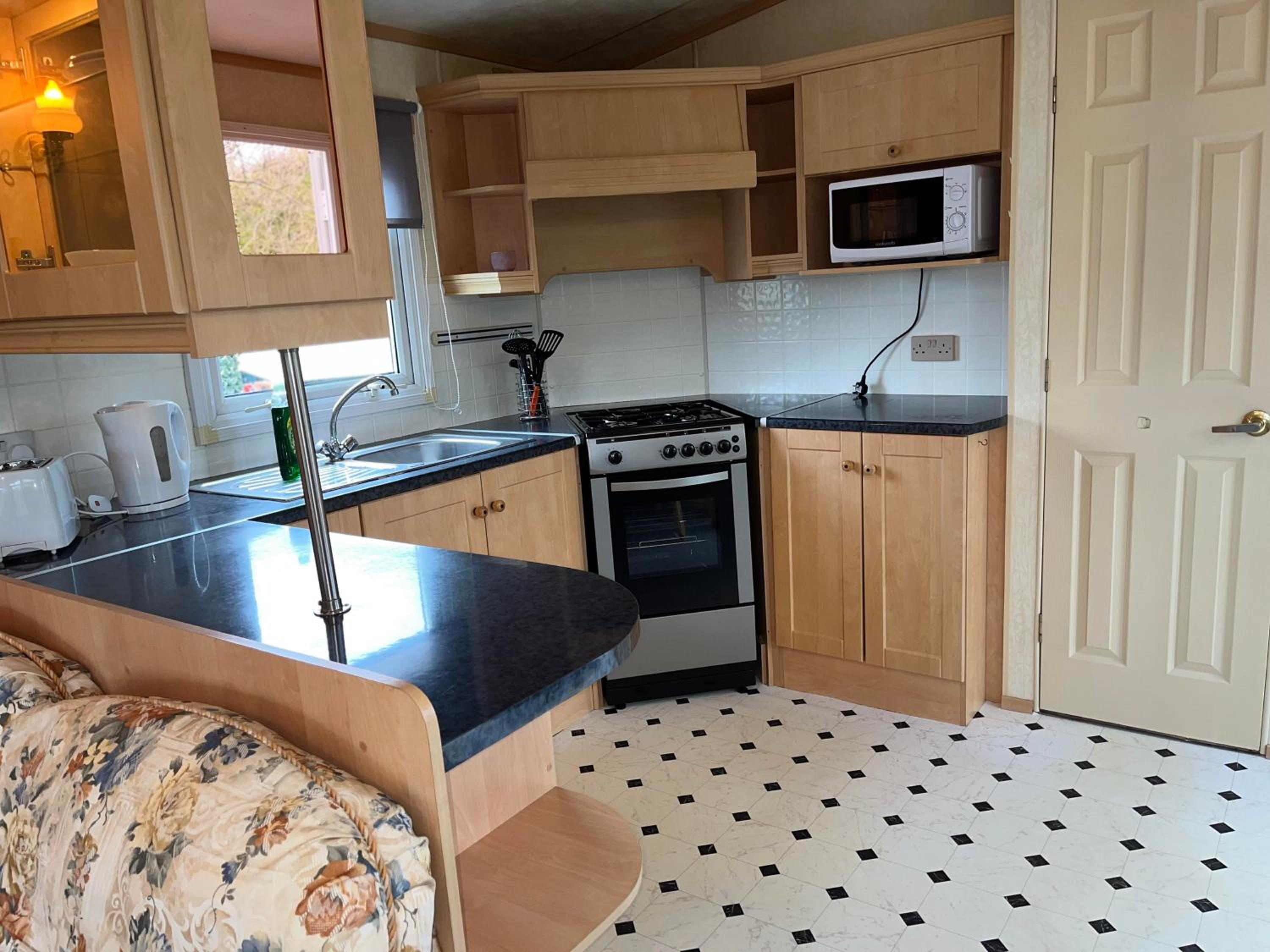 Caravan 11 photo 3