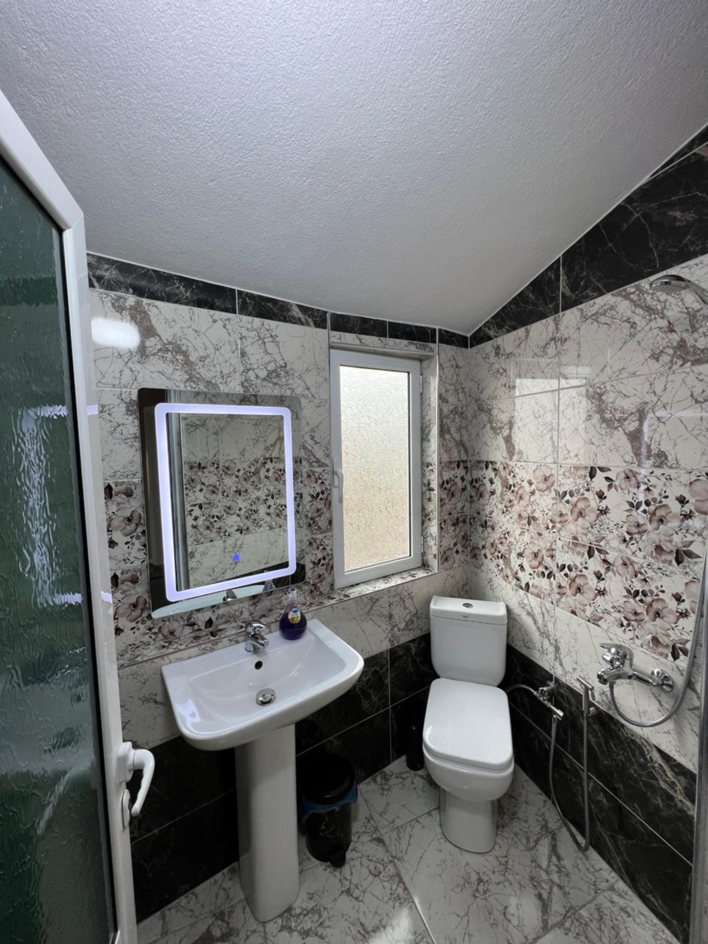 Basic Triple Room with Shared Bathroom photo 3