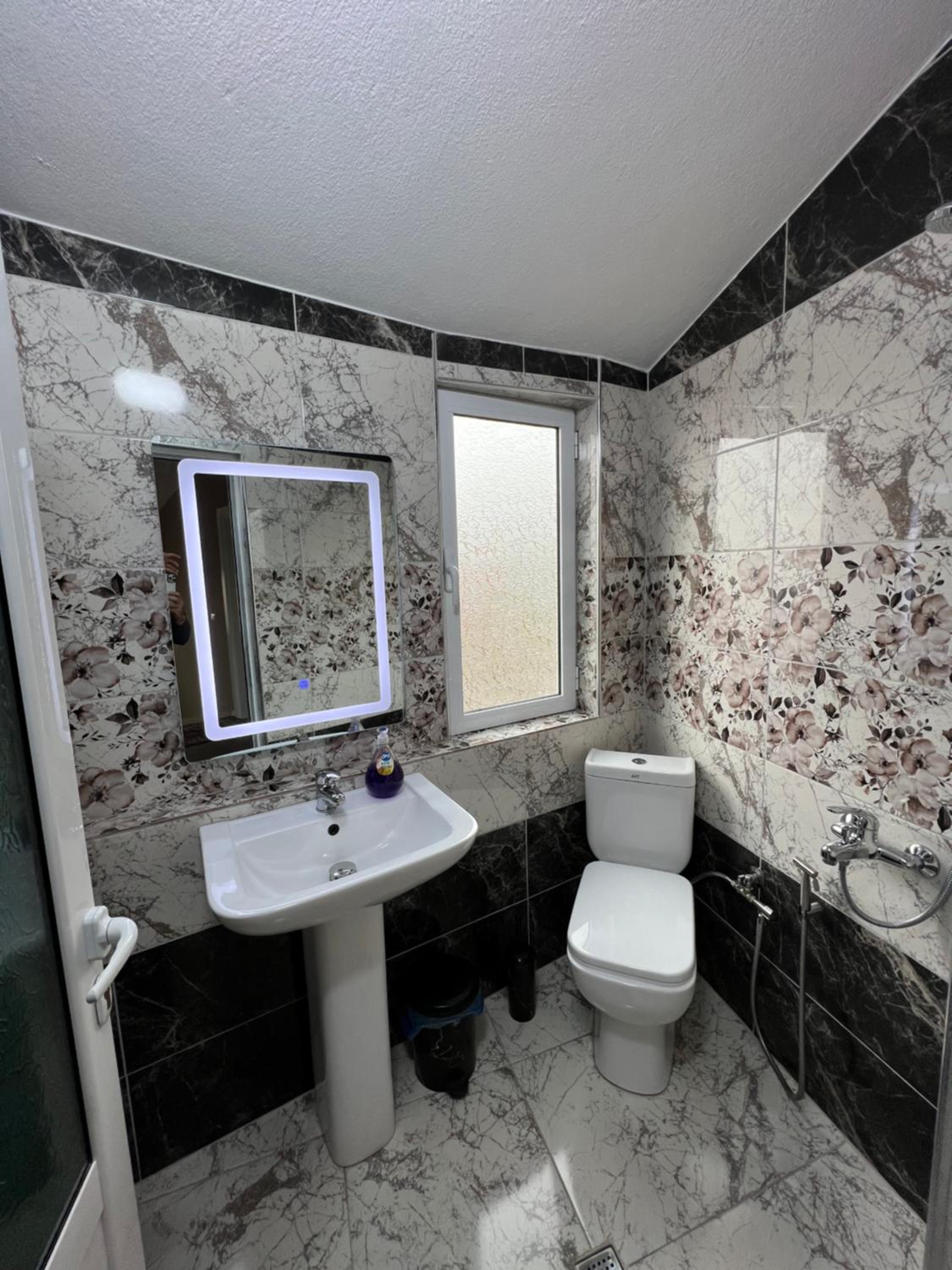 Double Room with Shared Bathroom photo 2