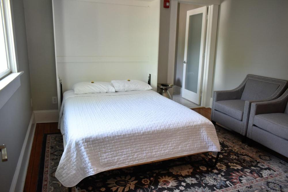 Deluxe Suite photo 2
