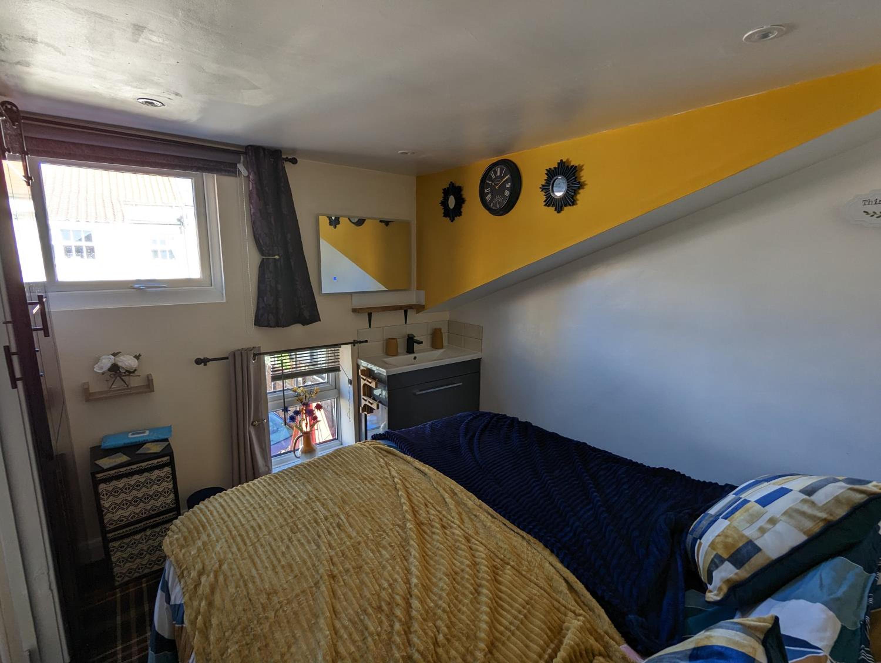 One-Bedroom House