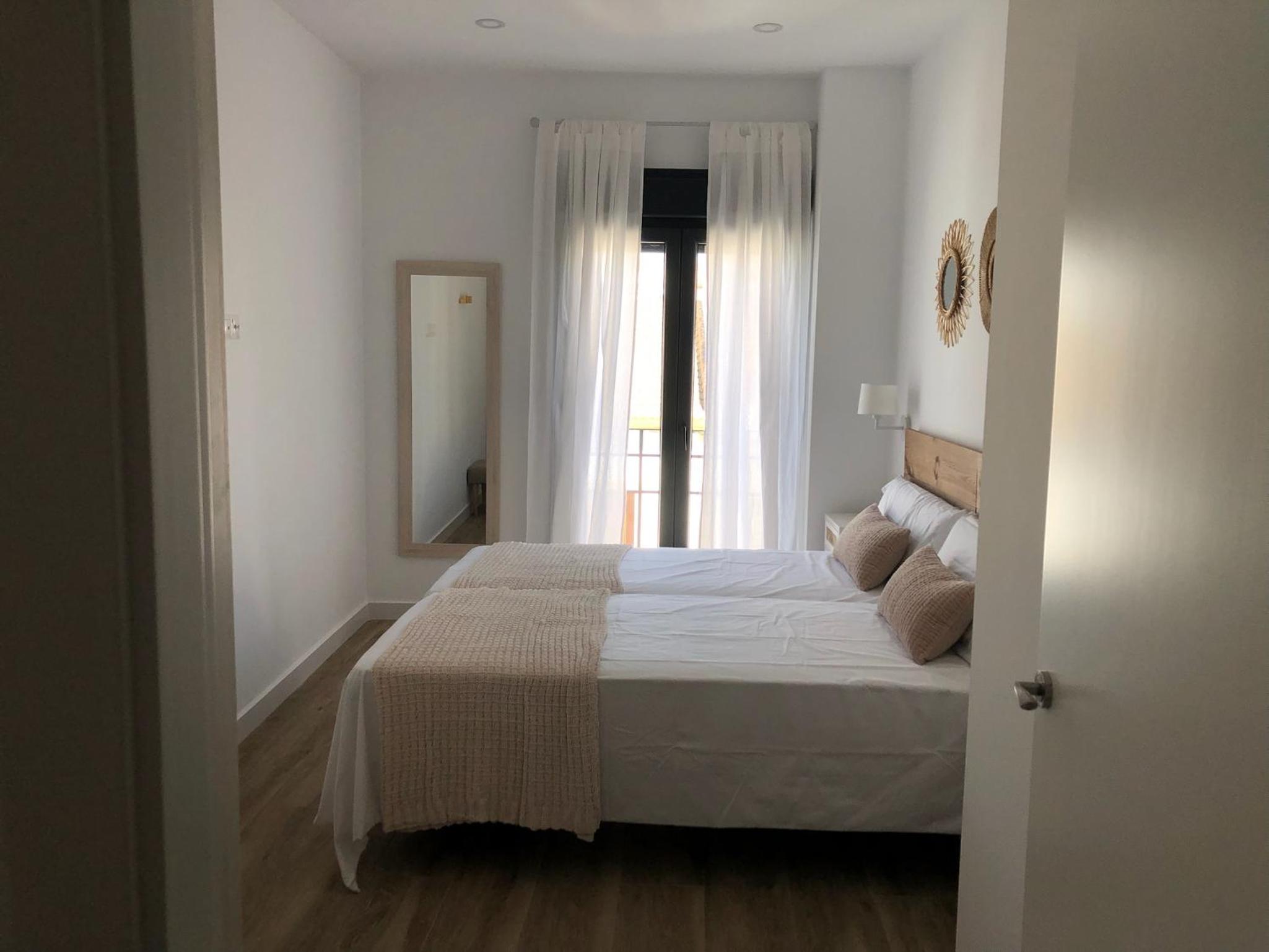 Two-Bedroom Apartment with Balcony photo 2