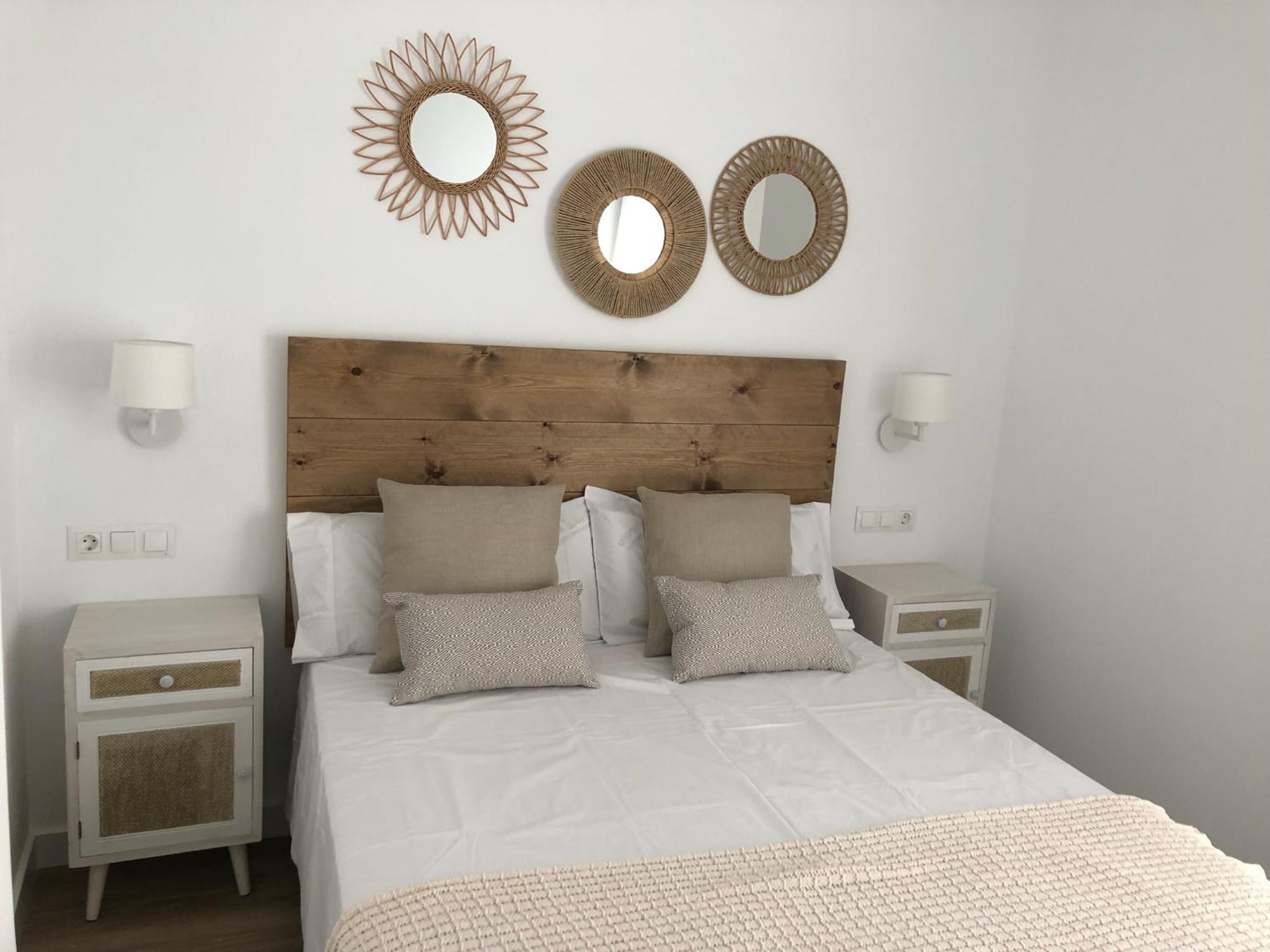 Two-Bedroom Apartment with Balcony photo 3
