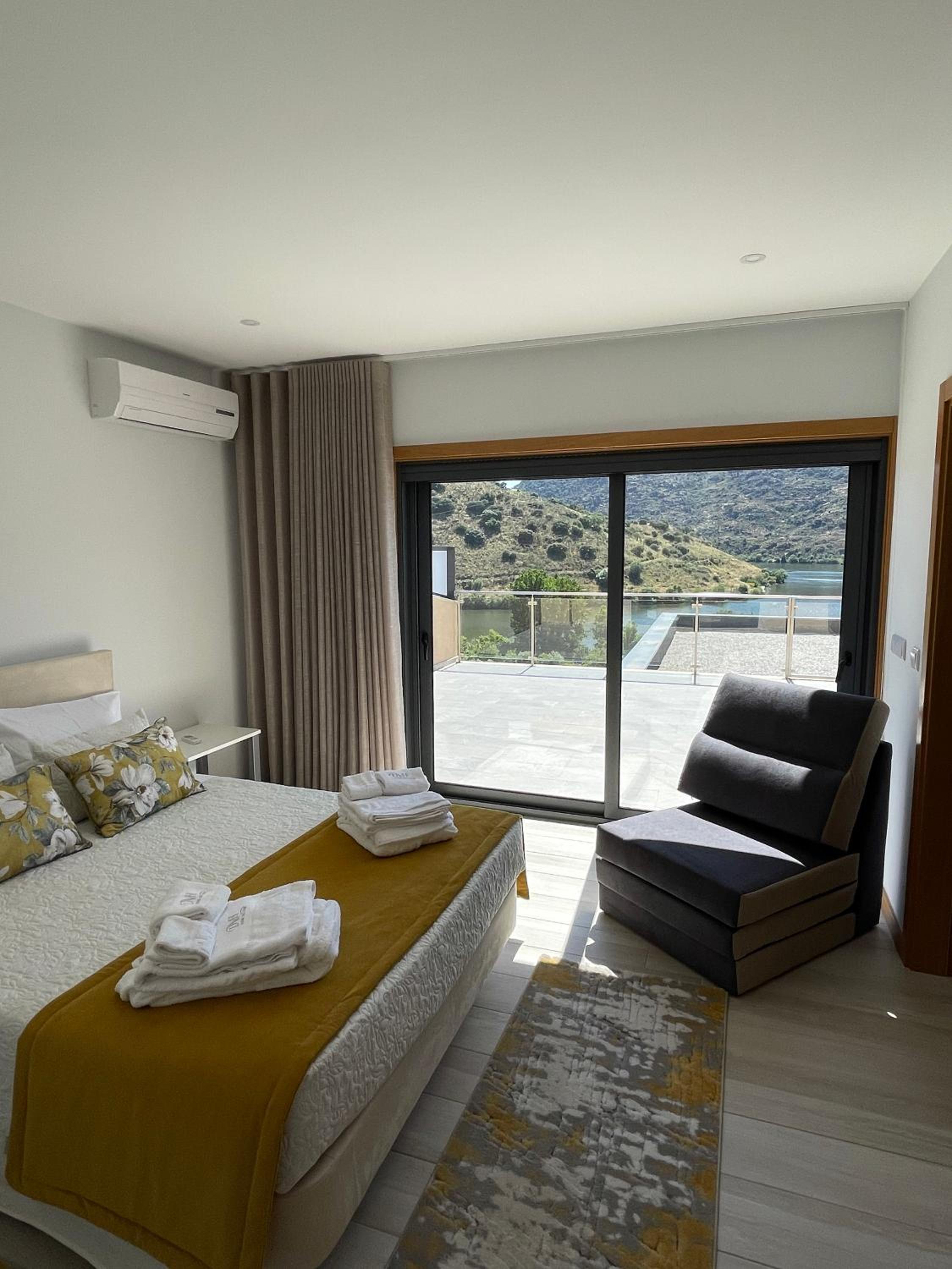 Deluxe Double Room With Balcony And Sea View photo 3