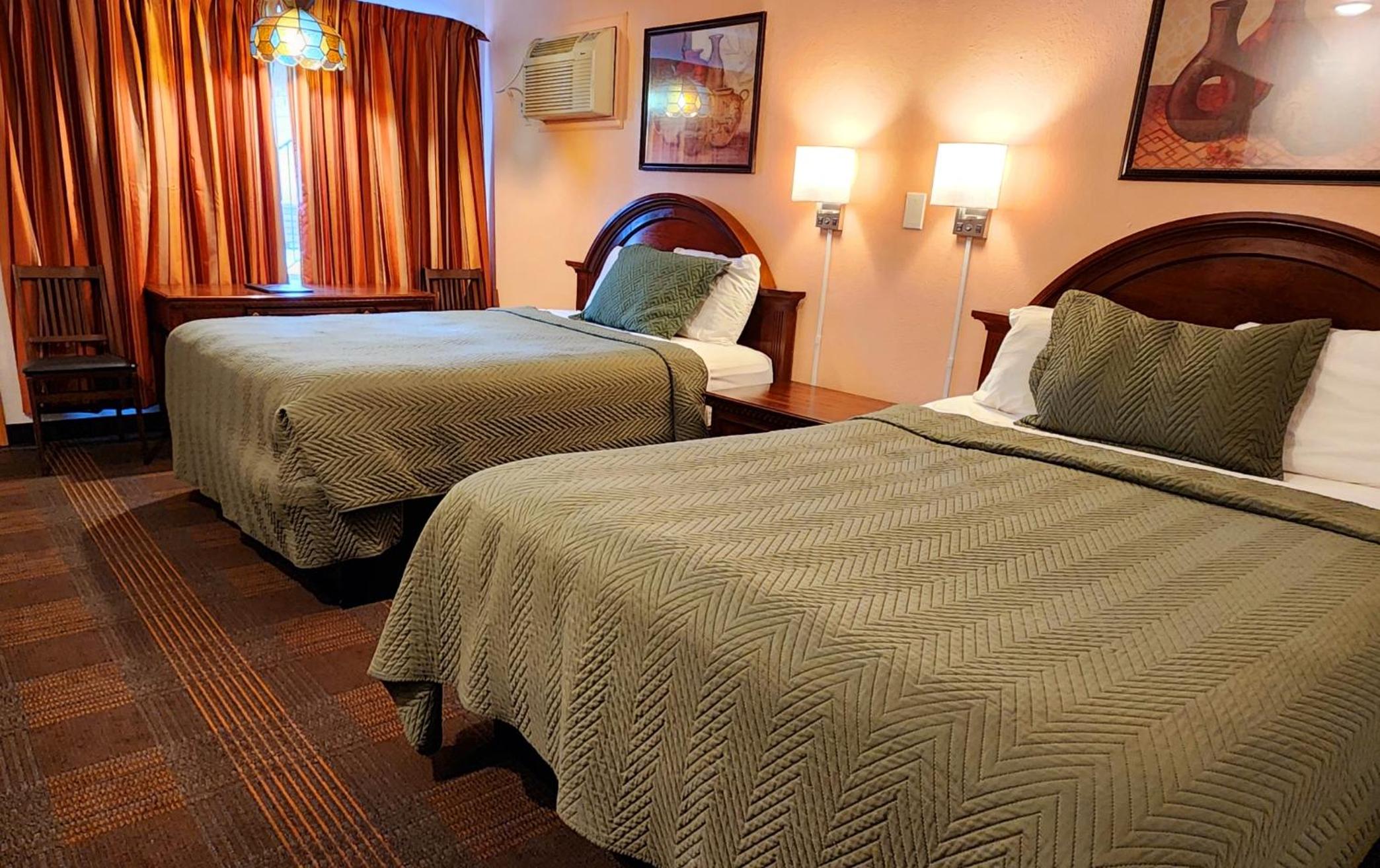 Queen room with 2 queen beds
