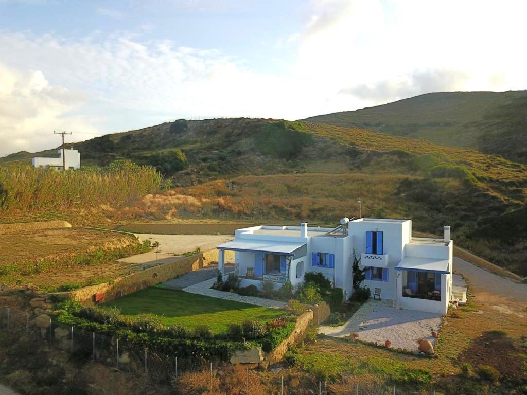 One-Bedroom House photo 2