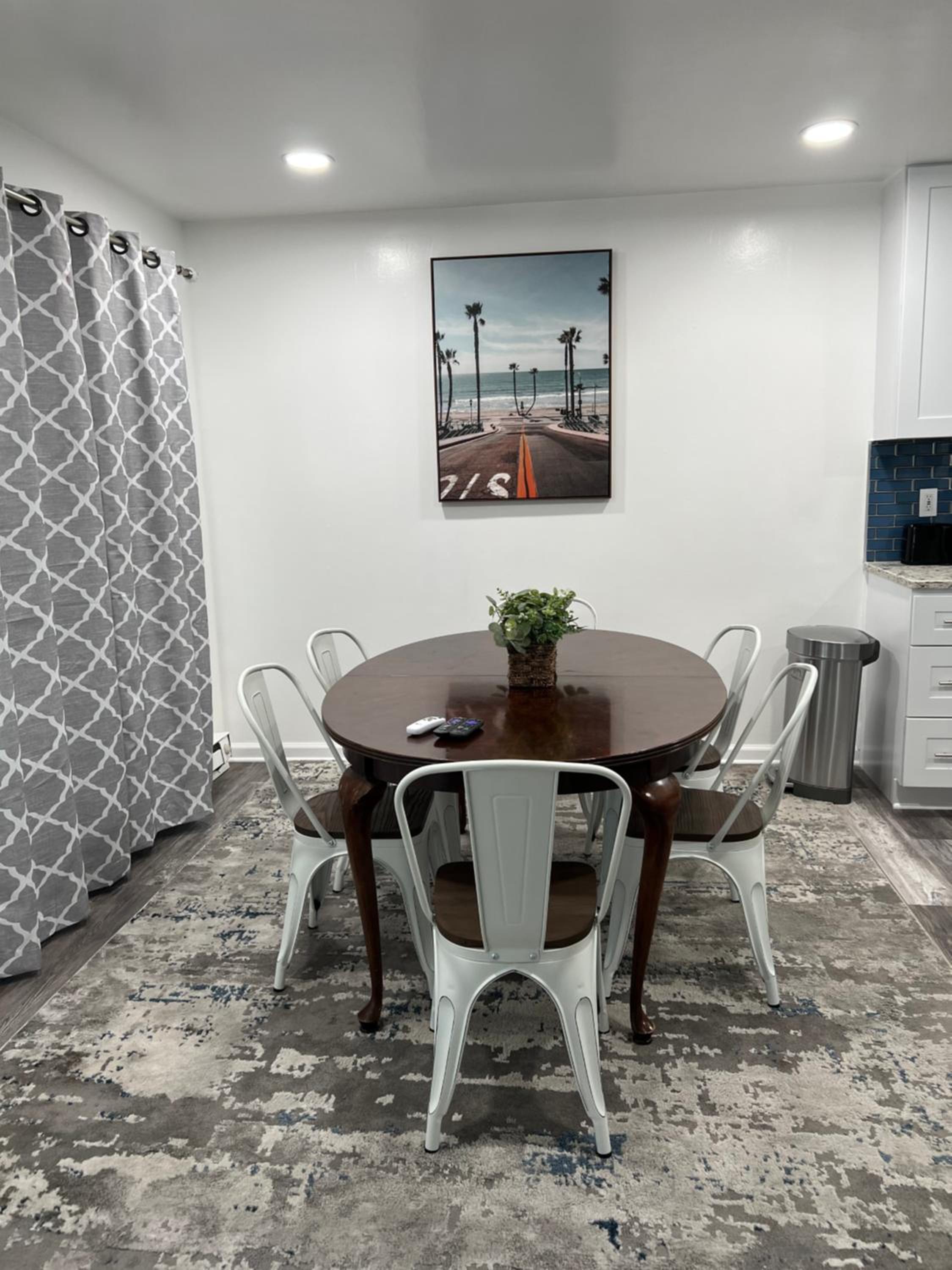 Two-Bedroom Apartment - Photo 19