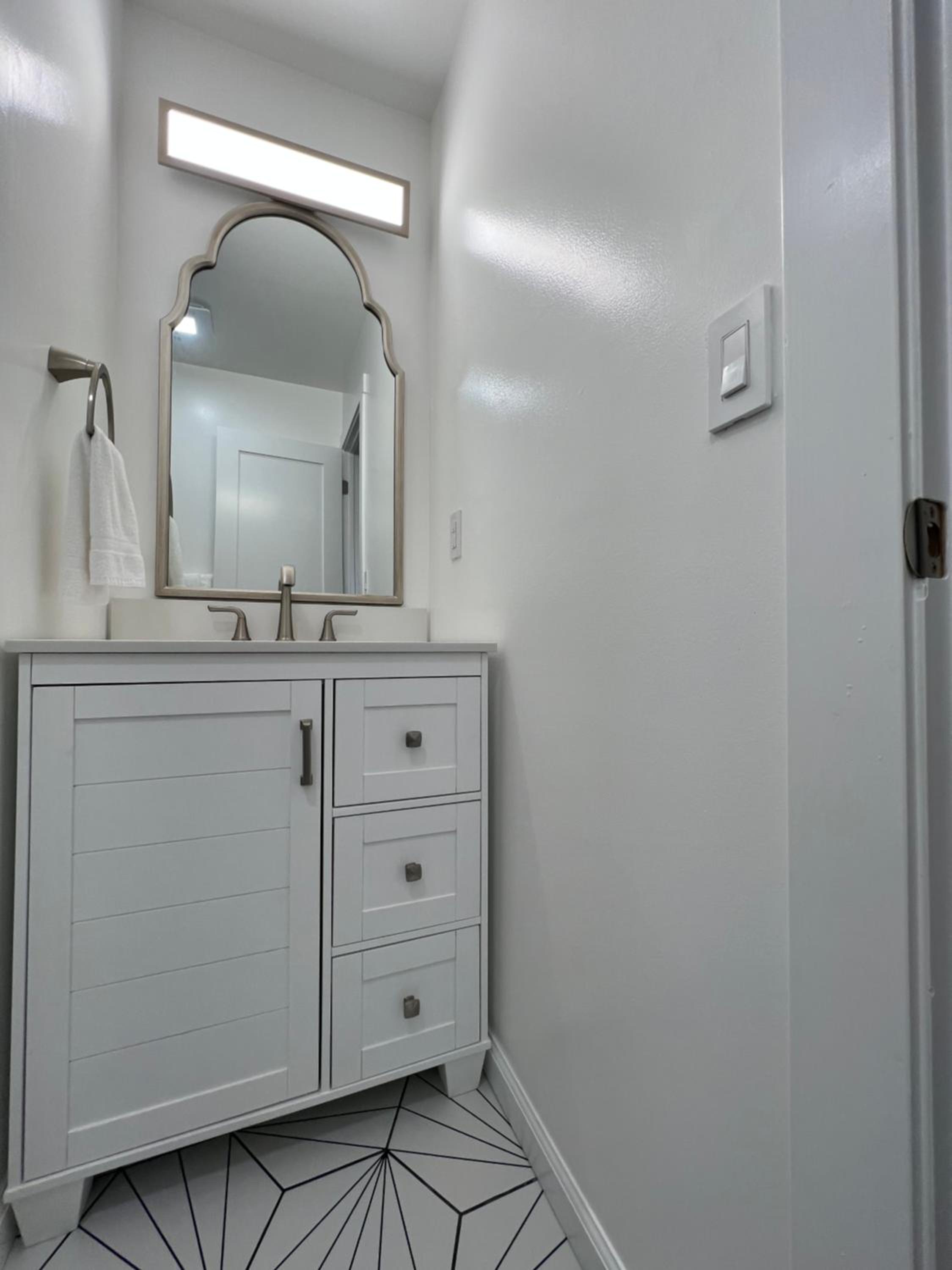 Two-Bedroom Apartment - Photo 8