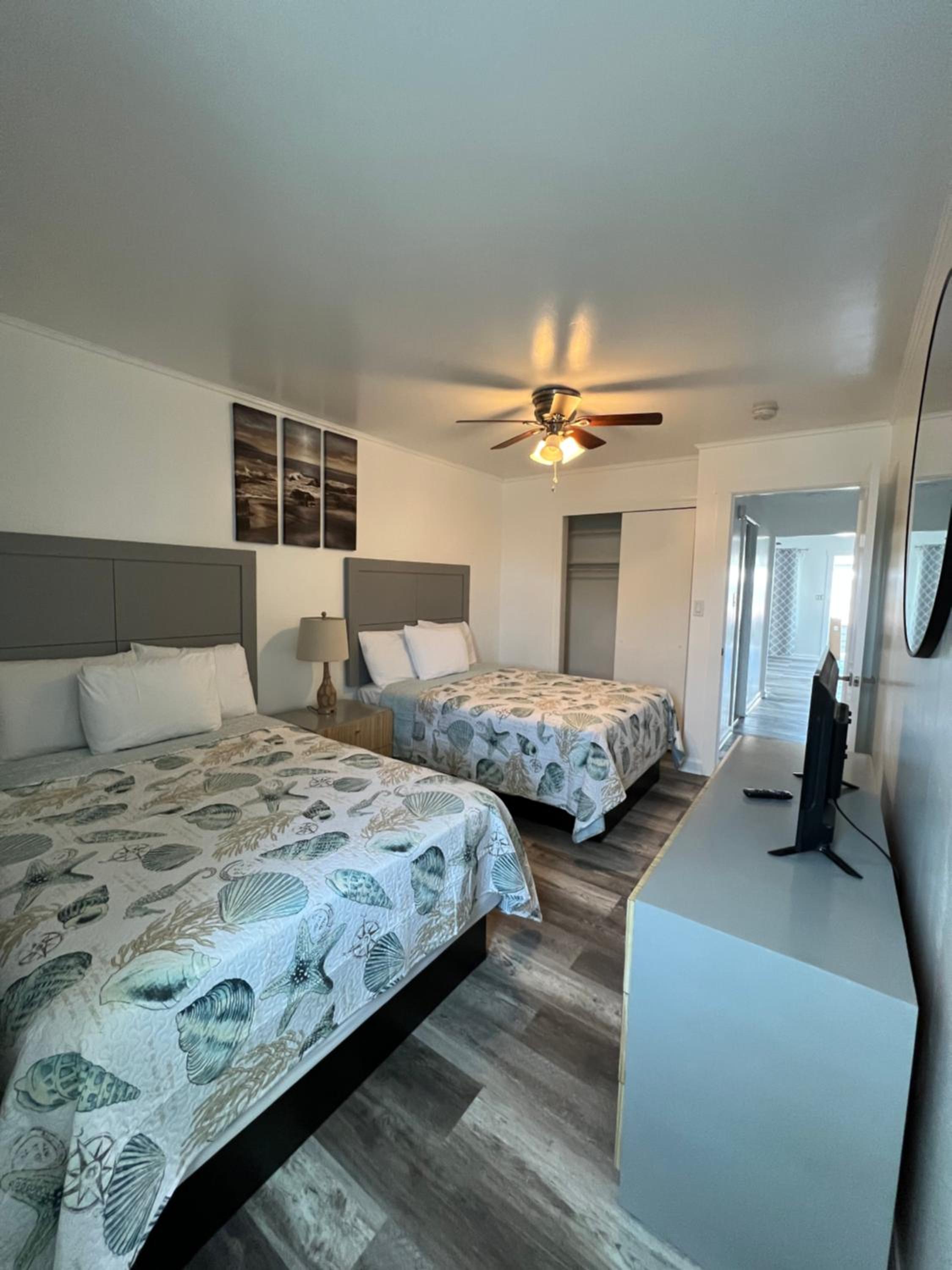 Two-Bedroom Apartment - Photo 2